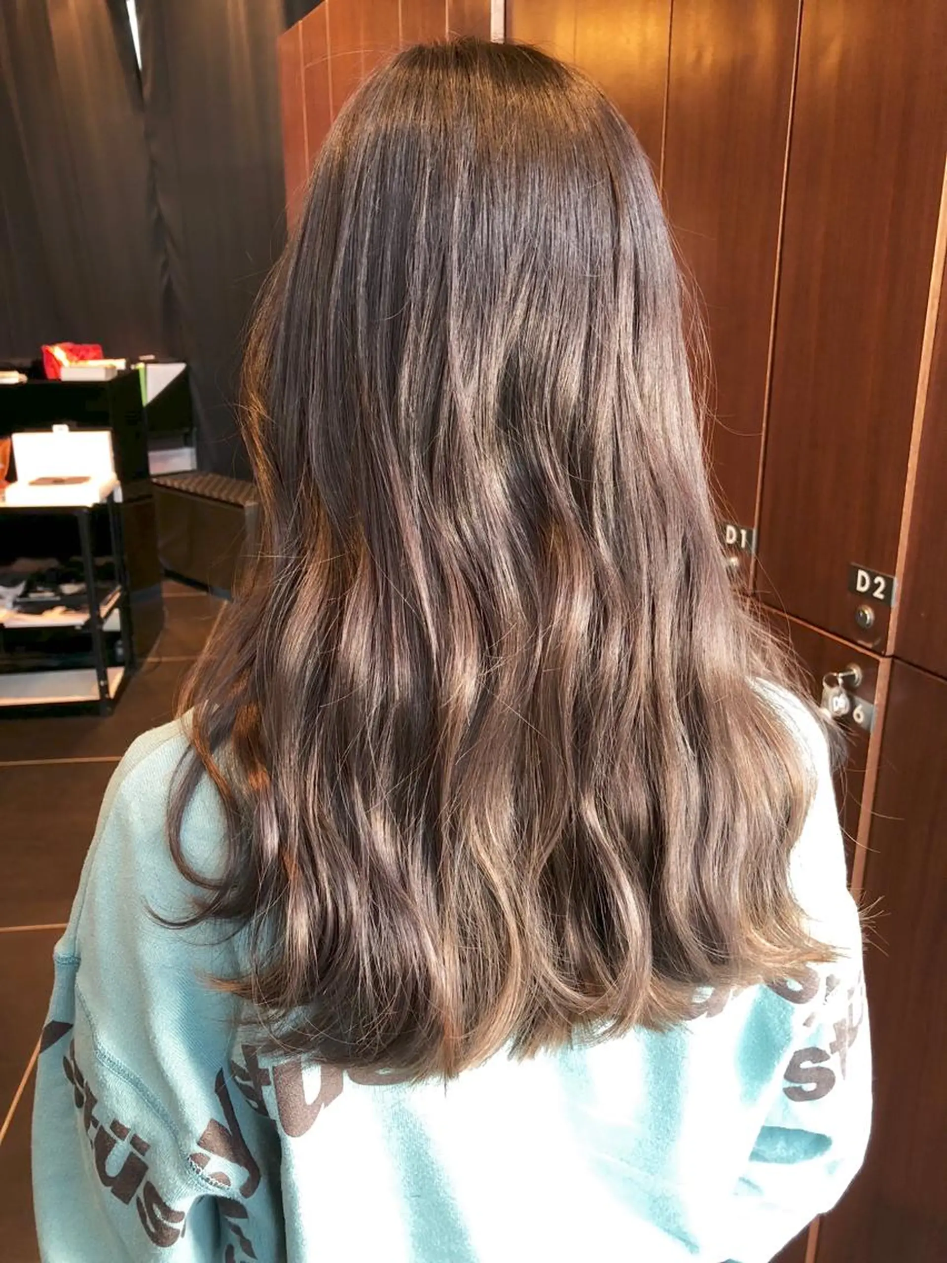 ロング カラー ブルーカラー ブルーパープル イルミナカラー パープルカラー バイオレットカラー 眉毛/まつげ 山川　あやめの眉毛・アイブロウイメージ