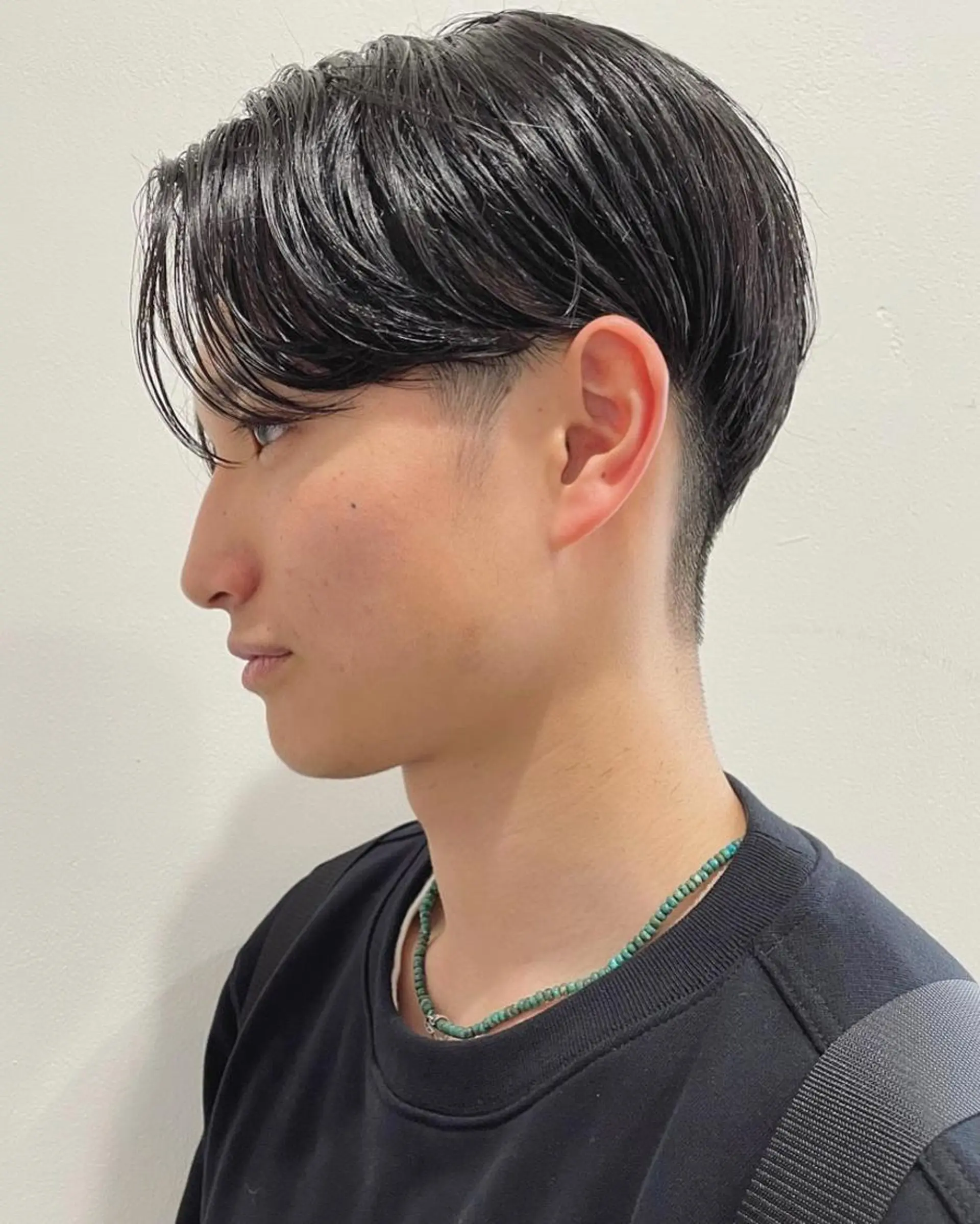 ショート メンズ センターパート カット トリートメント Loom.所属・村上雅人 ナチュラルモードのヘアスタイル