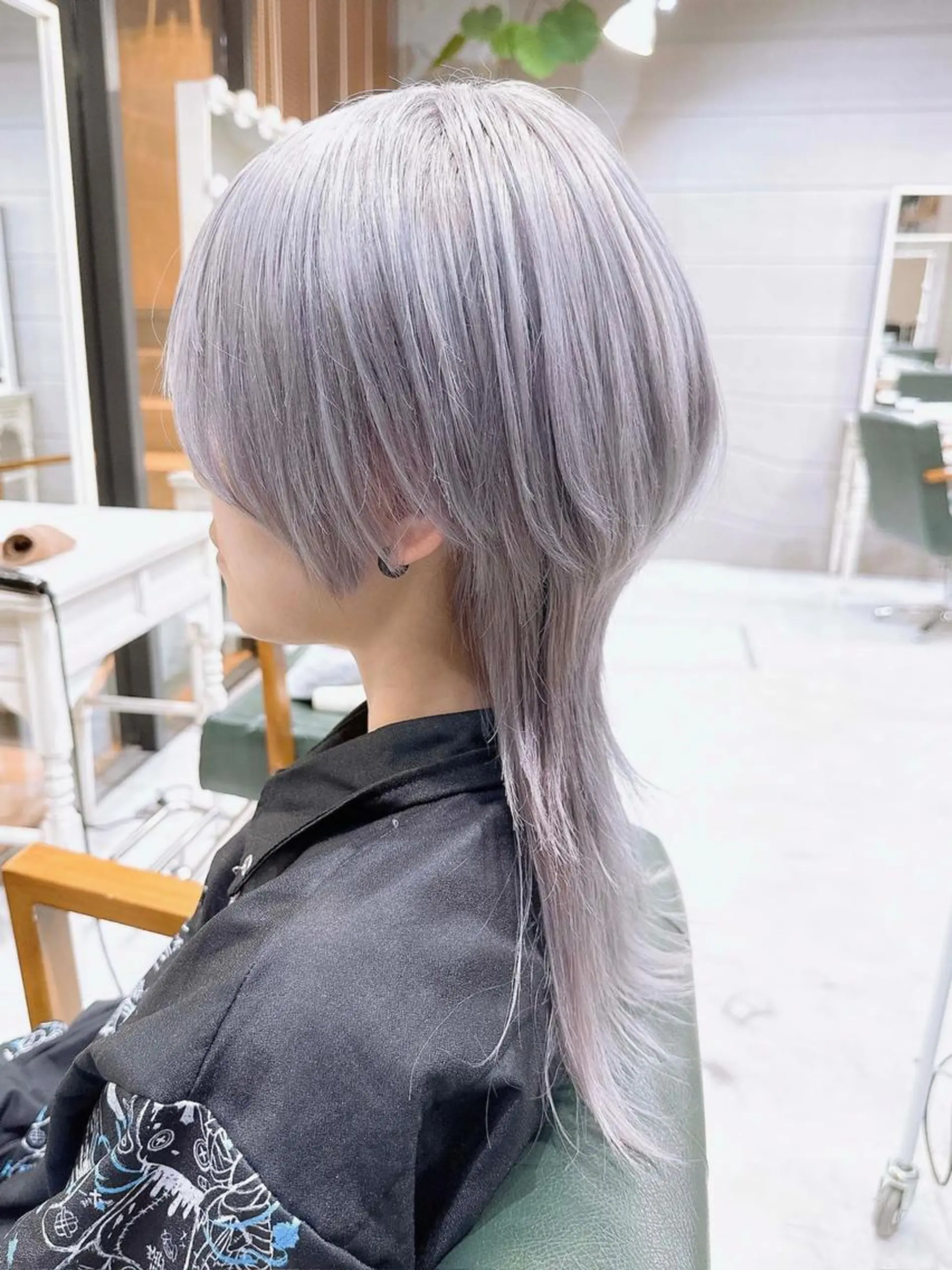 ショート カラー ヘアアレンジ メンズ メンズブリーチ メンズ韓国風 韓国マッシュ マッシュ ツーブロック 𝐑𝐈𝐍𝐊𝐀 🐷🖤のヘアスタイル