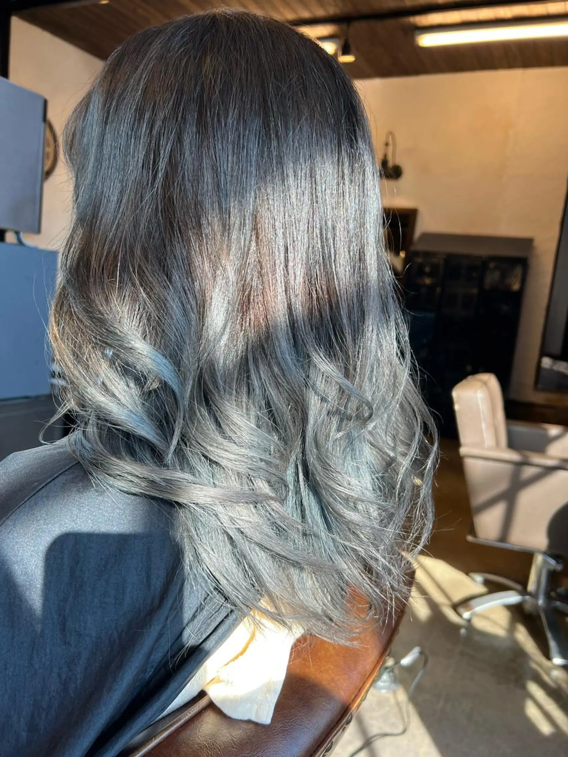 ミディアム ヘアカラー 🩵小野 えりか🩷のヘアスタイル