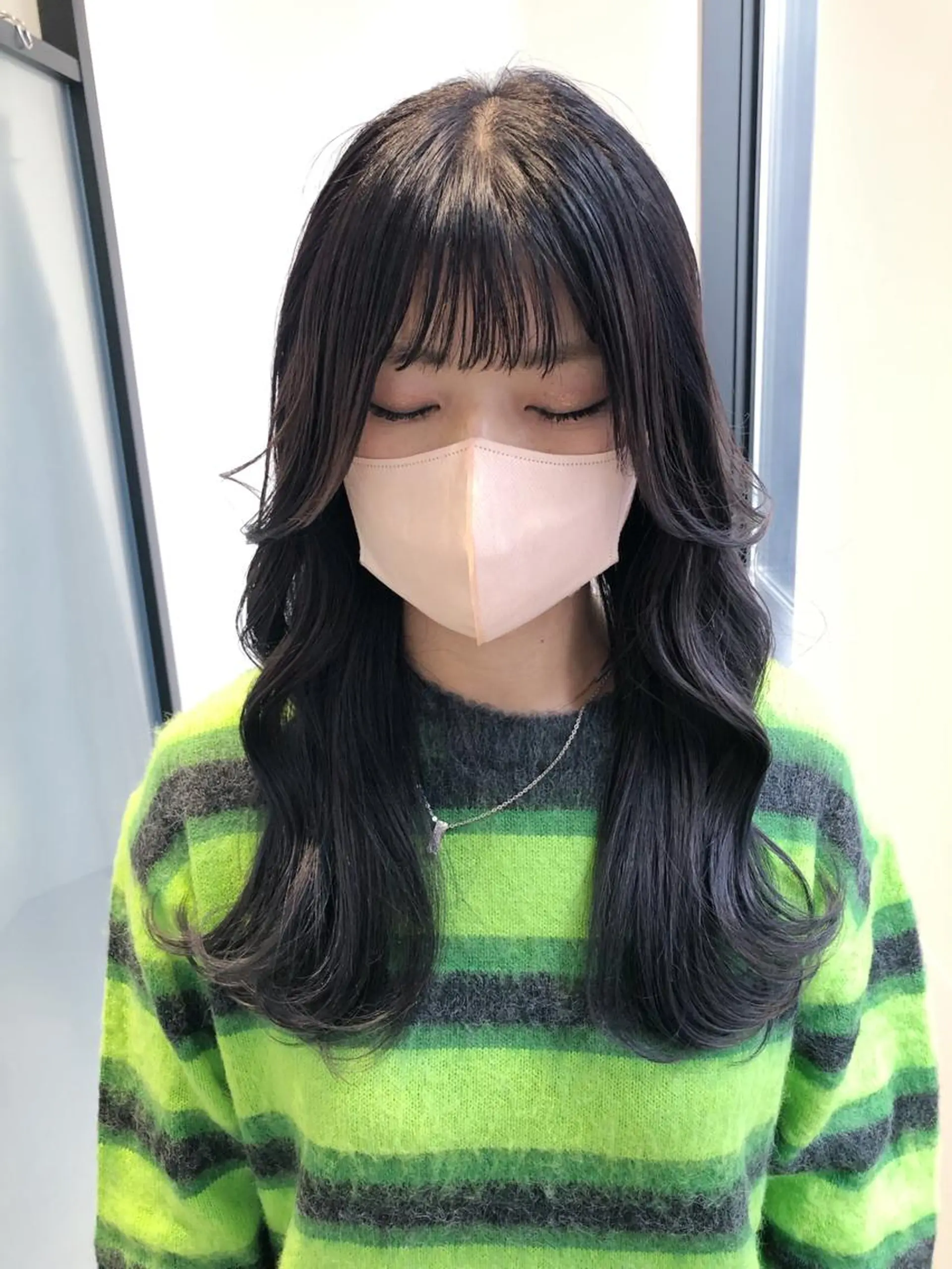 ロング カラー ディープラベンダー ラベンダーカラー 顔まわりレイヤー レイヤーカット カット ヘアカラー トリートメント 髪質改善/顔まわり 石原のヘアスタイル