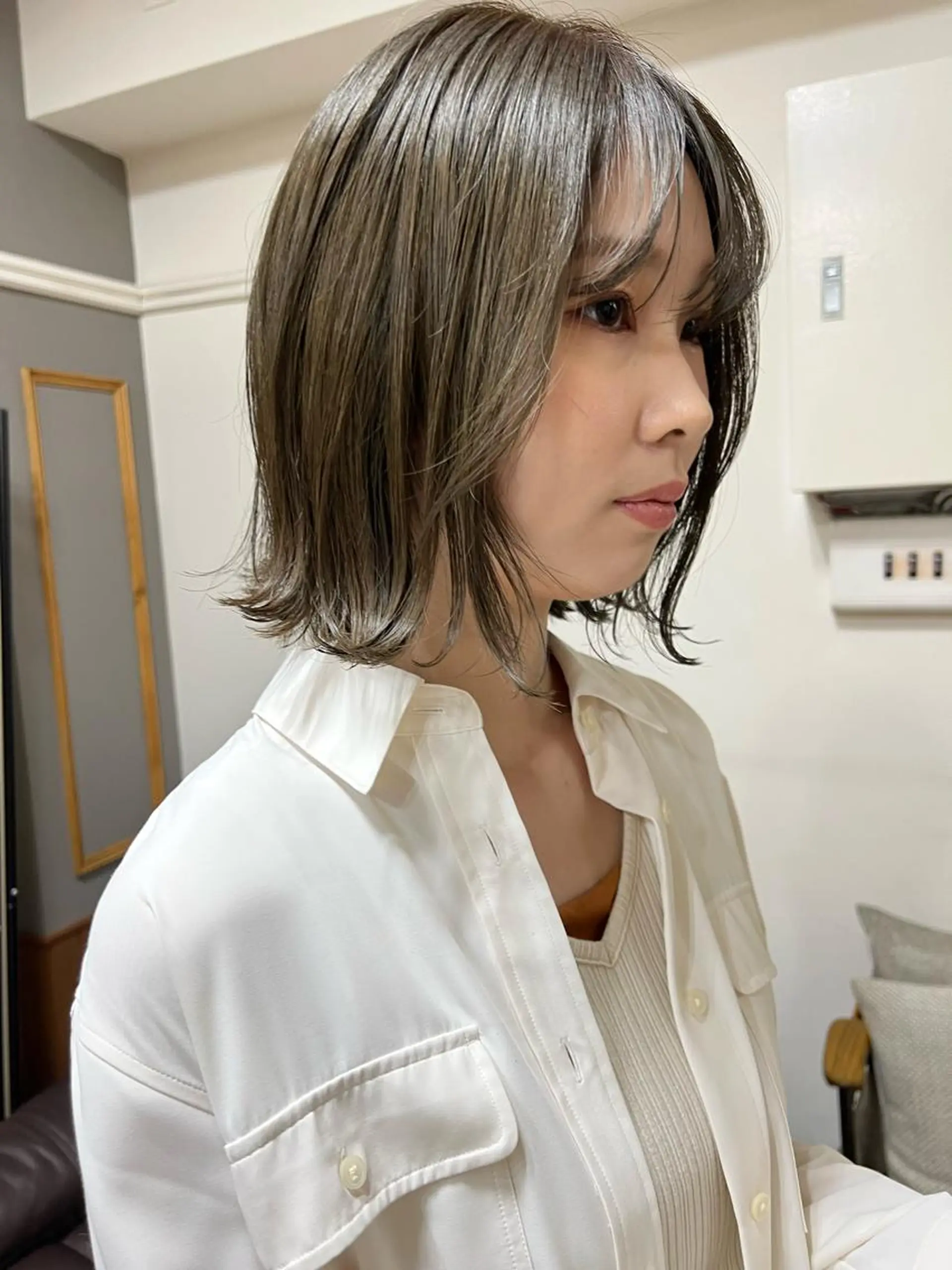 ミディアム カラー グレージュ オリーブグレージュ オリーブグレー カット ヘアカラー トリートメント takada kohのヘアスタイル
