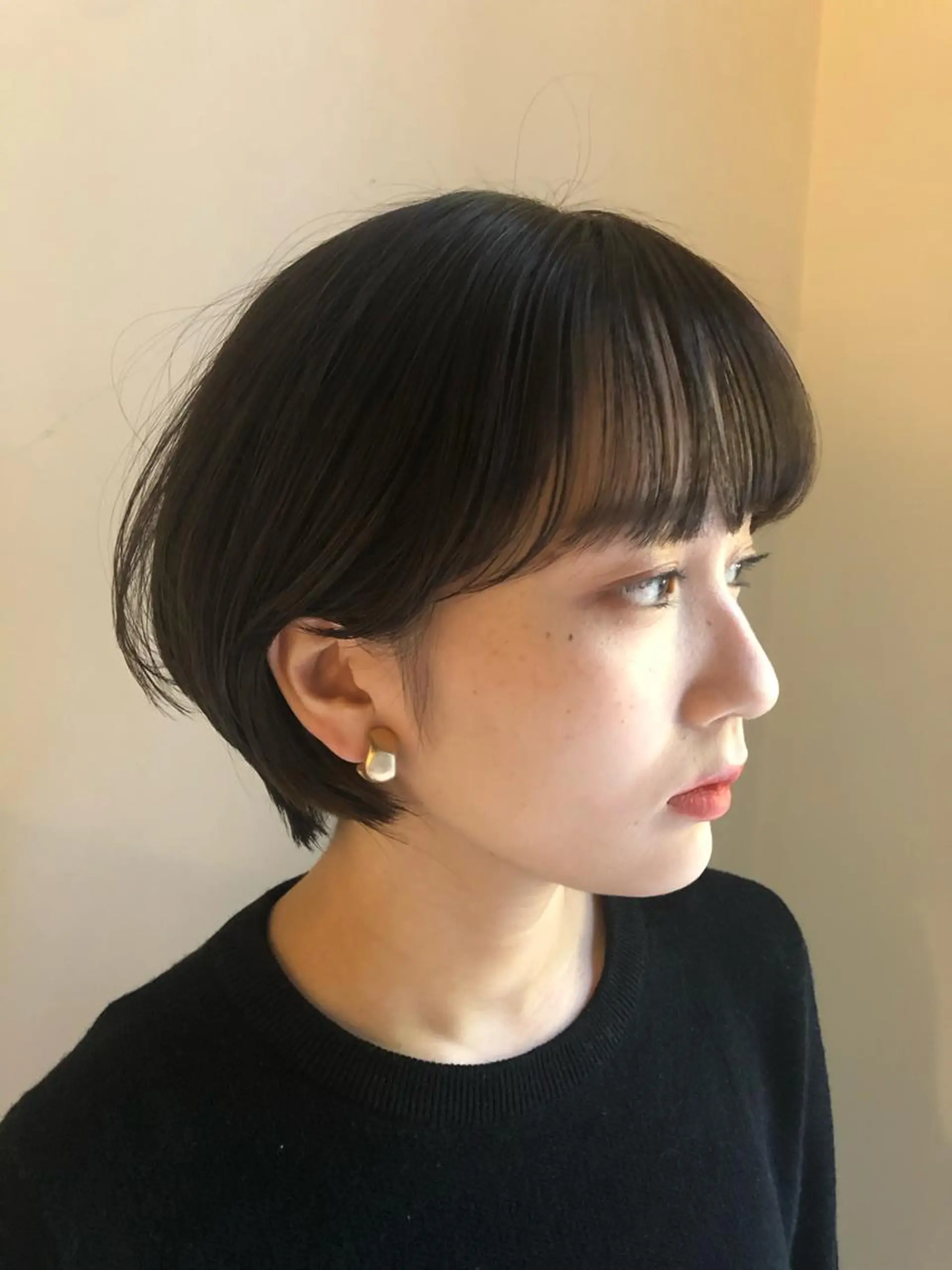 ショート カラー ショートボブ アッシュ オリーブアッシュ ボブ ショートヘア カット 大岩 茉愉のヘアスタイル