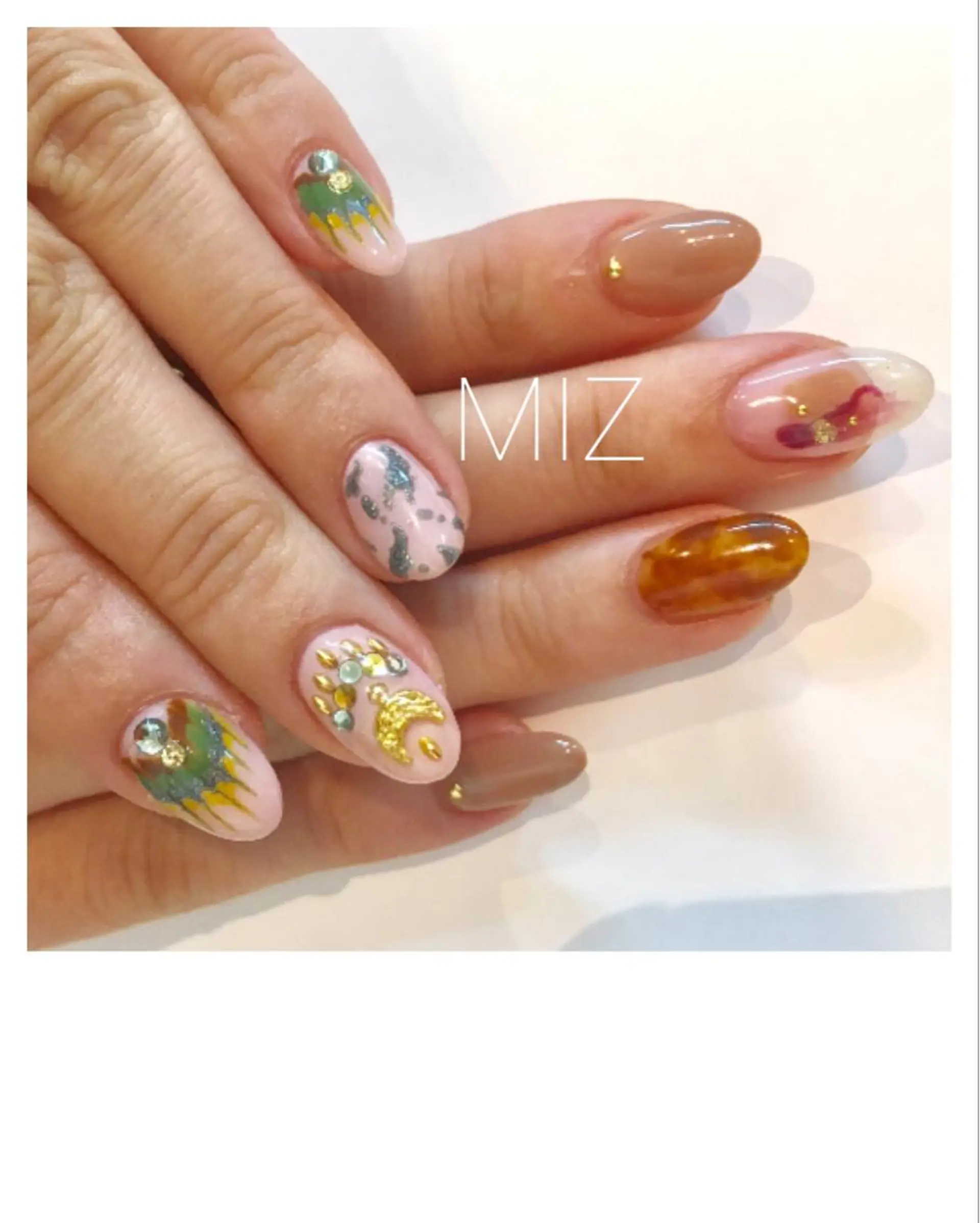 ネイル アートネイル MAYME yのネイルデザイン