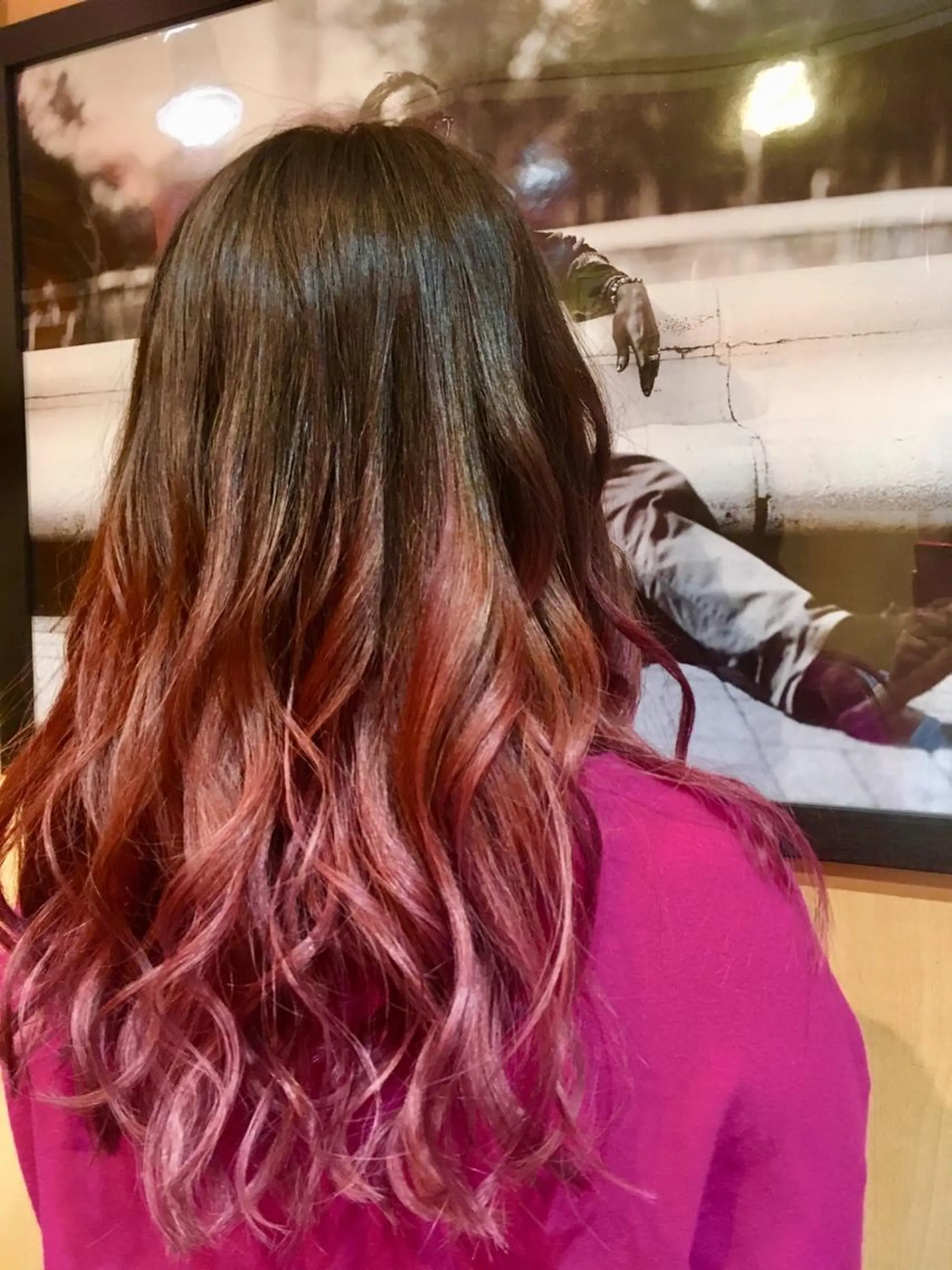 ロング カラー Drei.B.（ドライヴ）所属・ヨシダ アズサのヘアスタイル