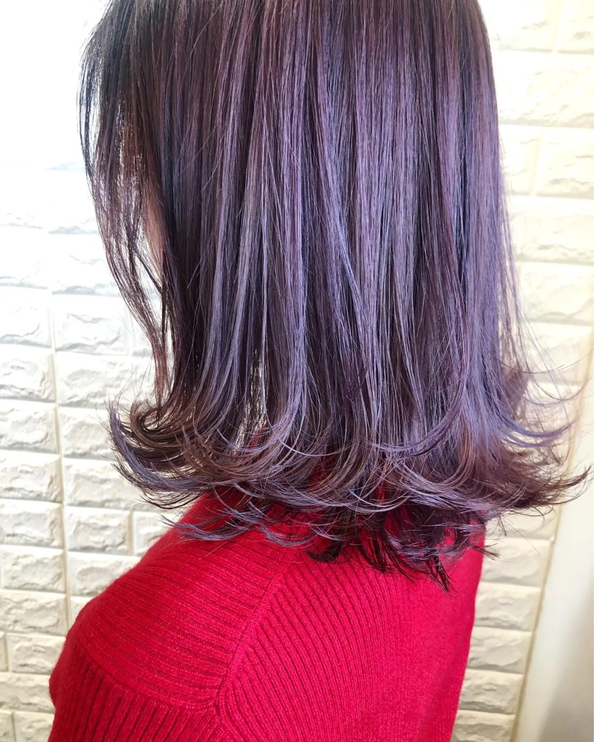 ミディアム カラー パープルカラー 西本 夏美のヘアスタイル