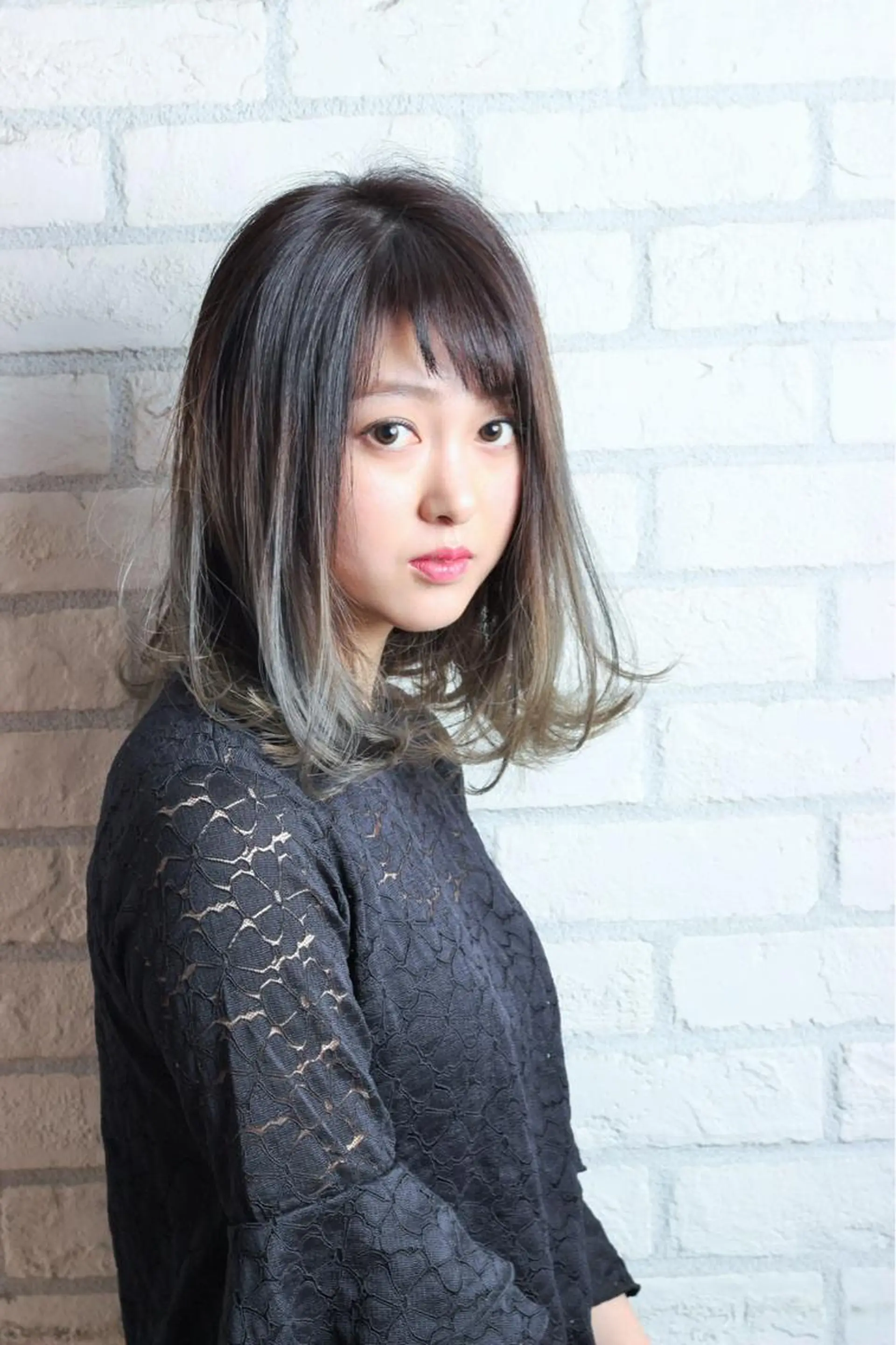 ミディアム カラー パーマ バレイヤージュ レイヤーカット 水原 恵莉香のヘアスタイル