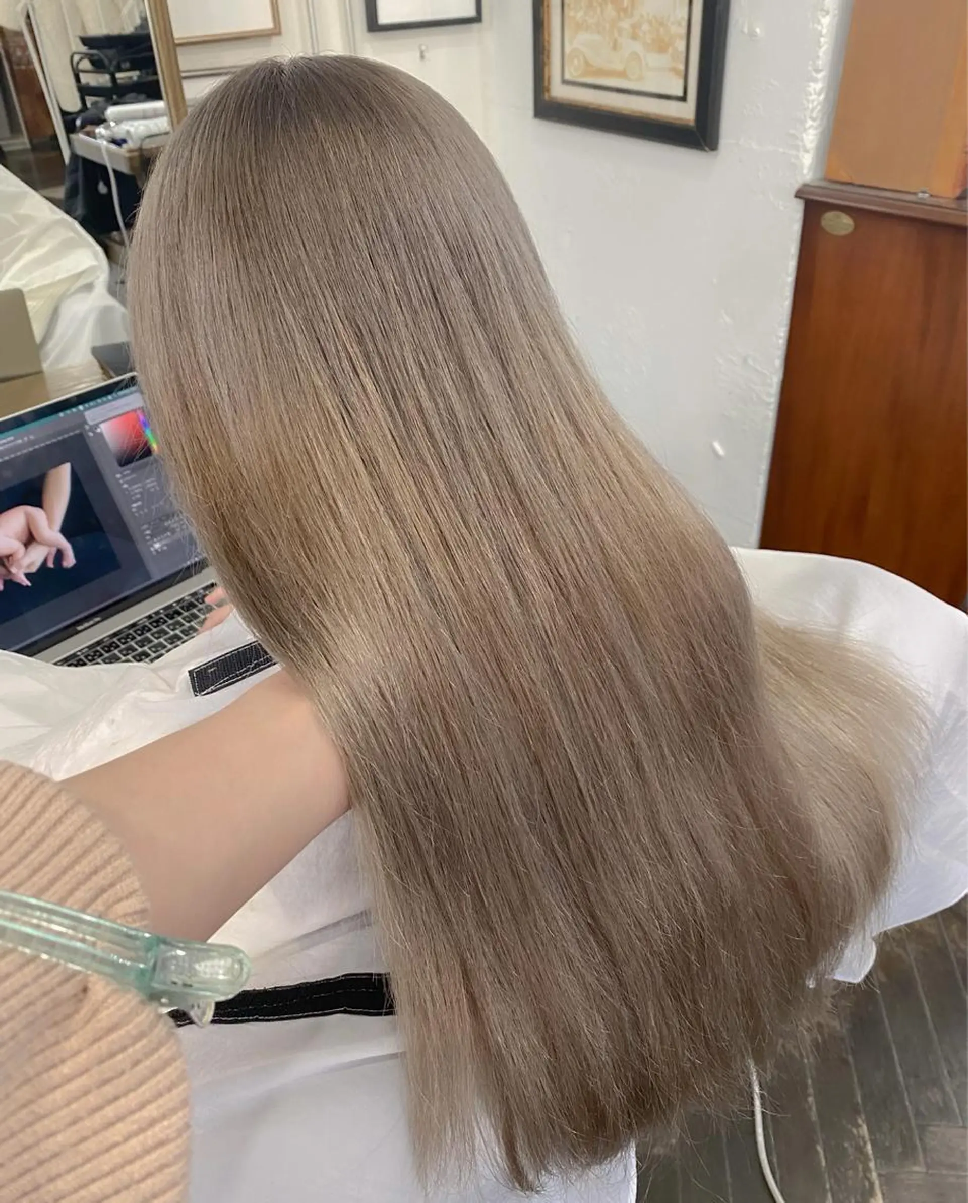 ロング カラー ブリーチ ダブルカラー グレージュ ハイライトカラー ハイトーンカラー ヘアカラー トリートメント 💖ハイライト/ハイ トーン💖MIKIのヘアスタイル