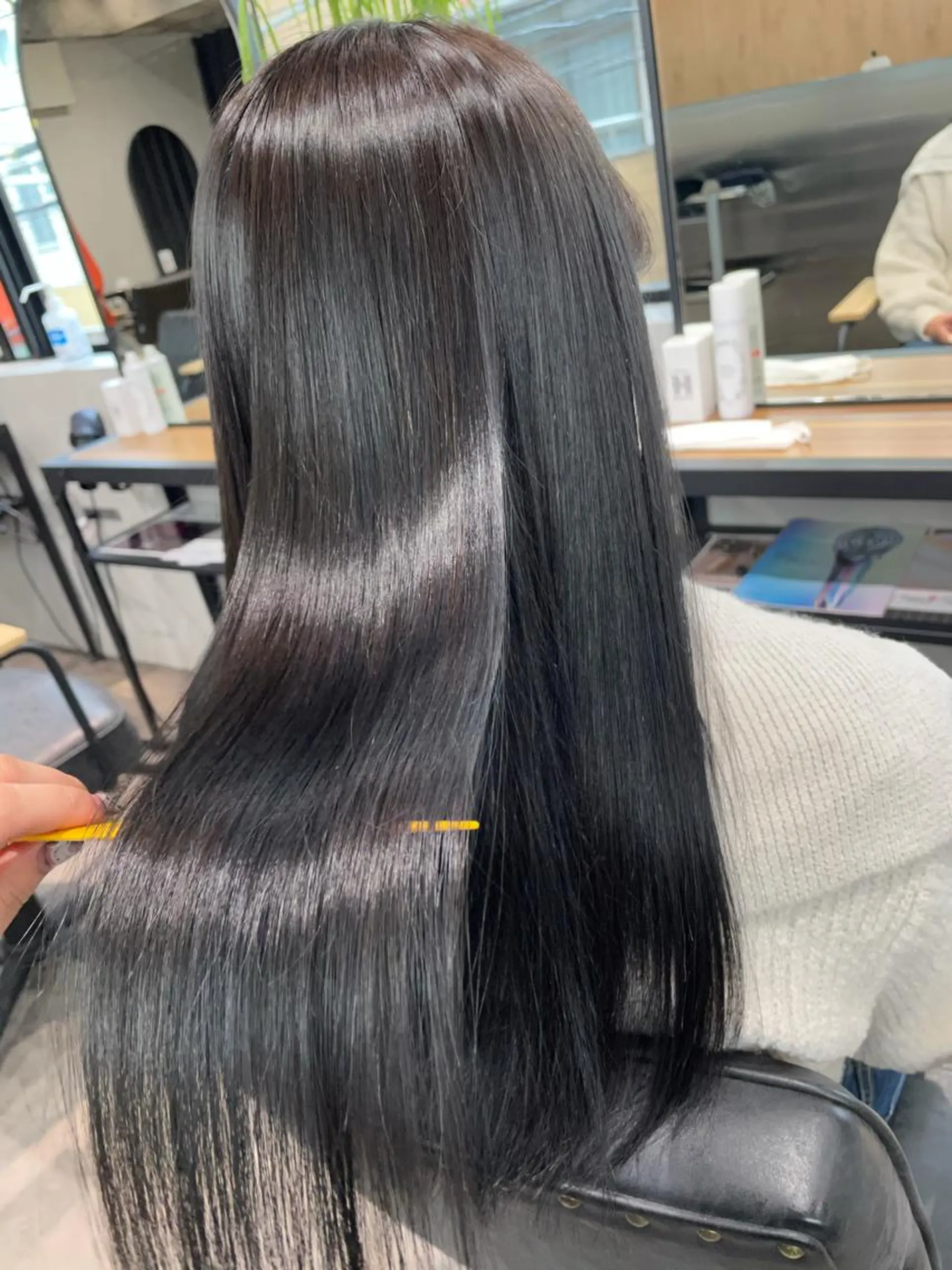 ロング カラー 透明感カラー 髪質改善 トリートメント ヘアカラー トリートメント ナチュラル透明感🌱 小山美樹子のヘアスタイル