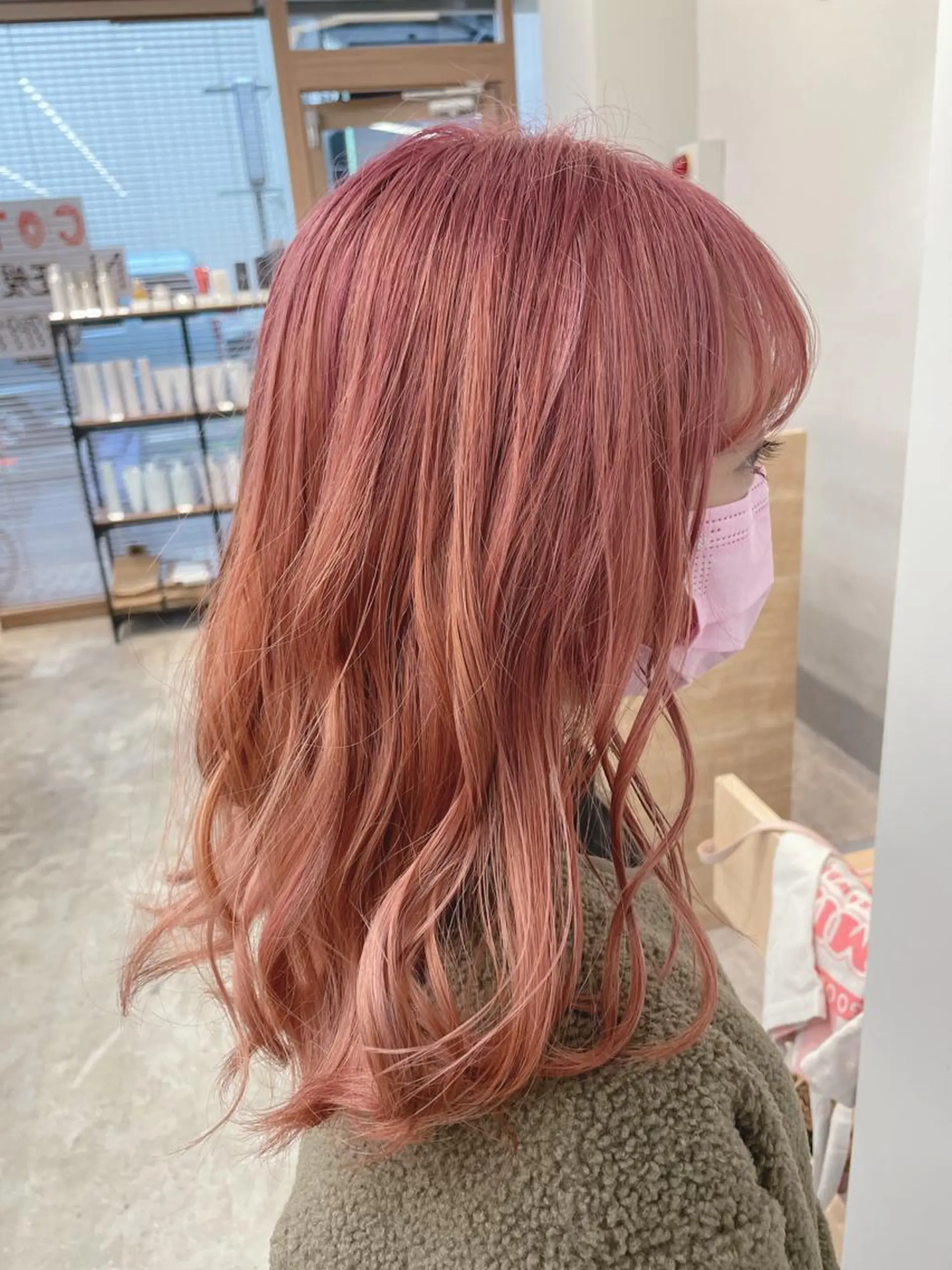 ミディアム SAEKI【ior 】北千住店ブリーチのヘアスタイル