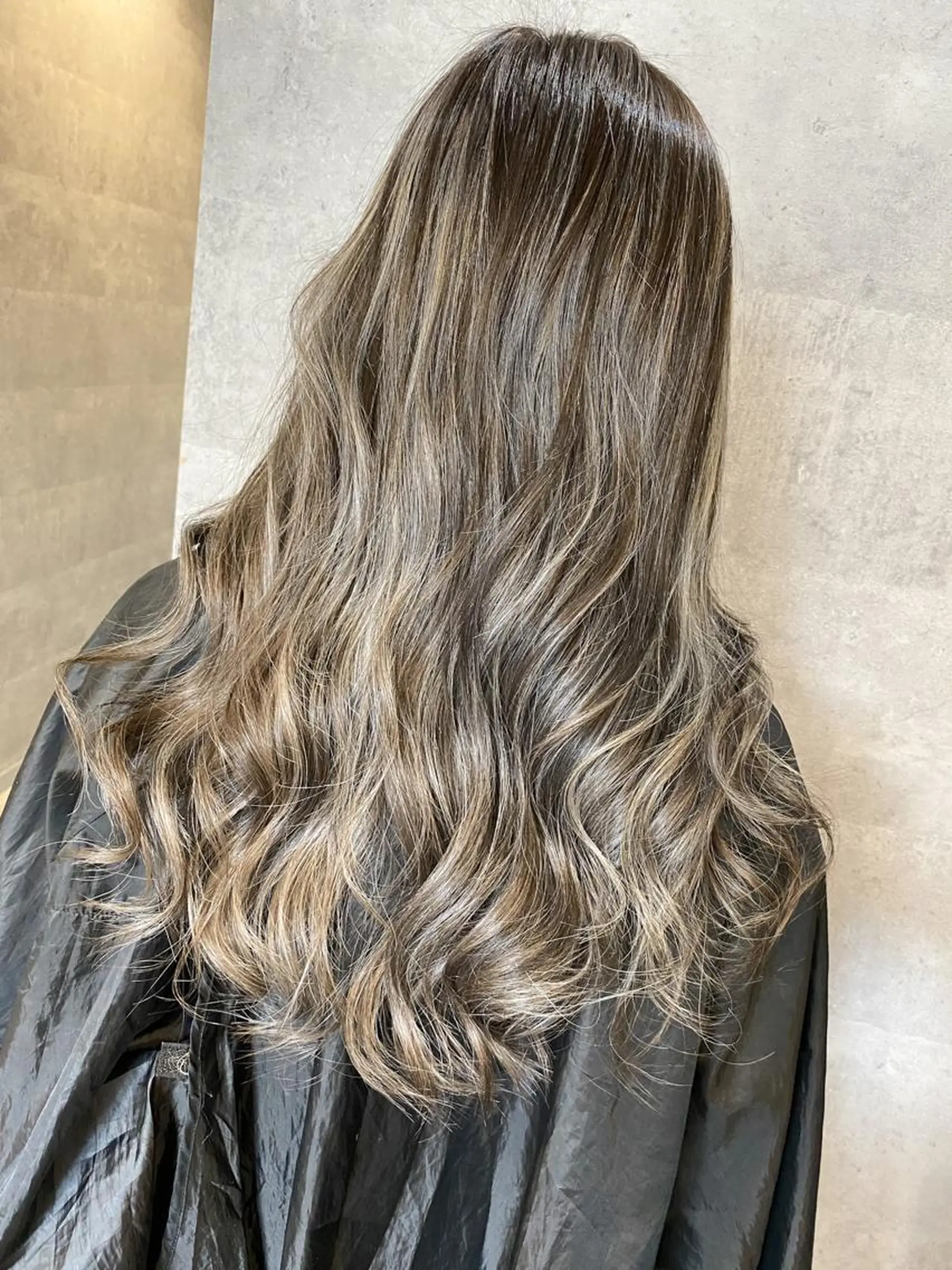 ロング 'oli所属・難波'oli【オリ】 美容室のヘアスタイル