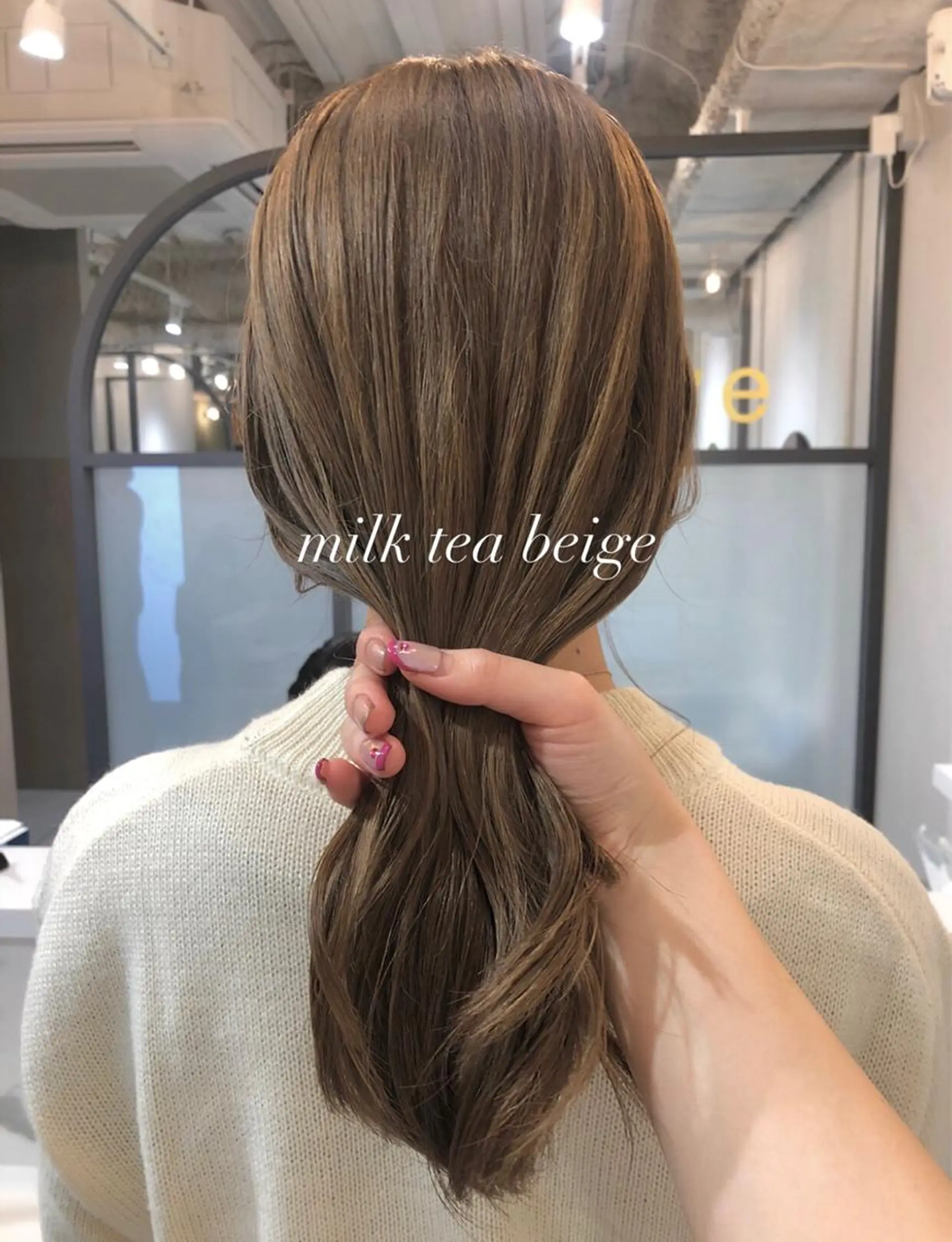 ロング カラー ヘアアレンジ ブリーチ 関谷 あいみのヘアスタイル
