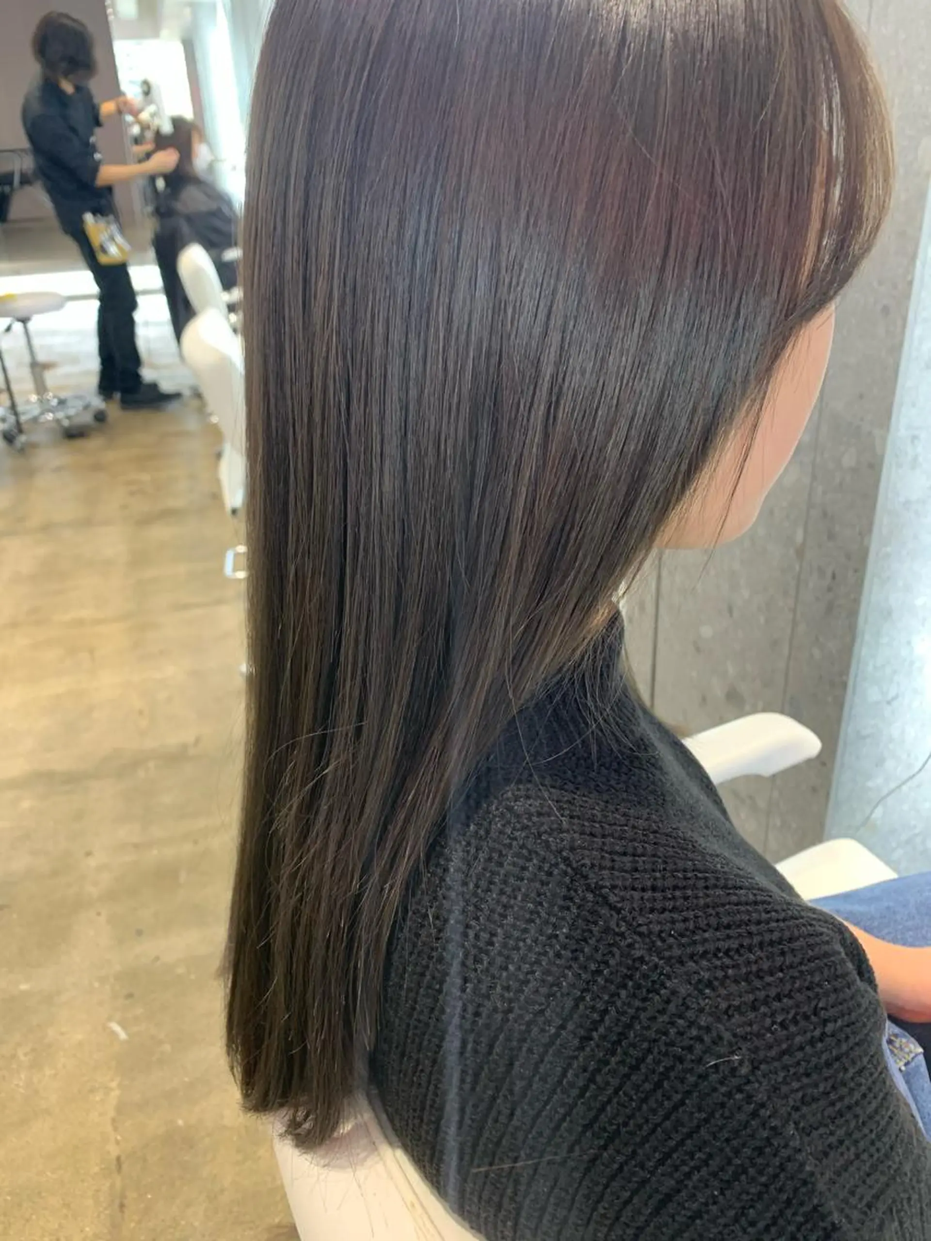 ロング カラー 透明感カラー グレージュ カット ヘアカラー トリートメント PHIDGE所属・山下 千明のヘアスタイル