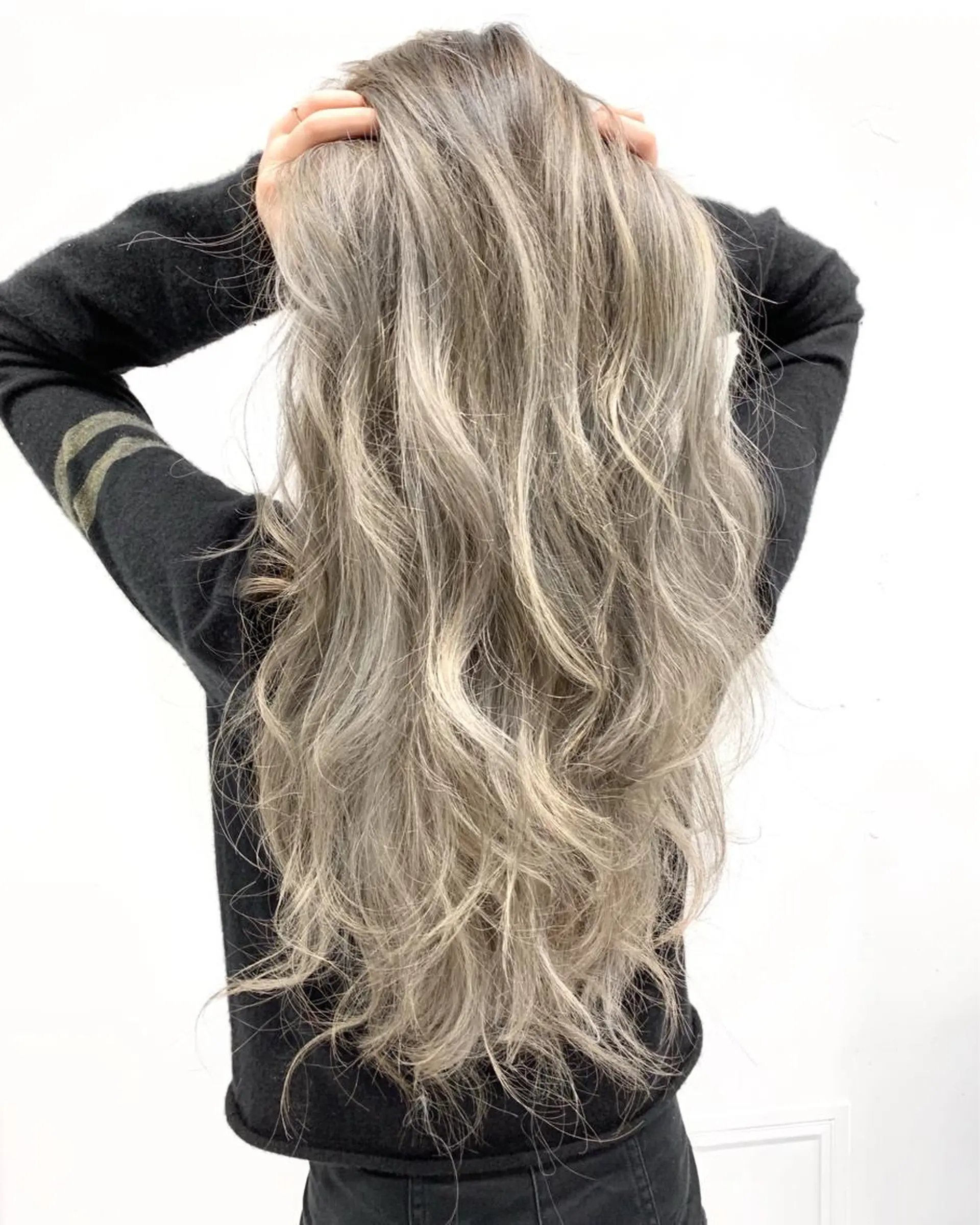 ロング カラー アッシュ シルバー シルバーアッシュ ヘアカラー トリートメント ヘッドスパ 🌿海外Style・ KOHEIのヘアスタイル