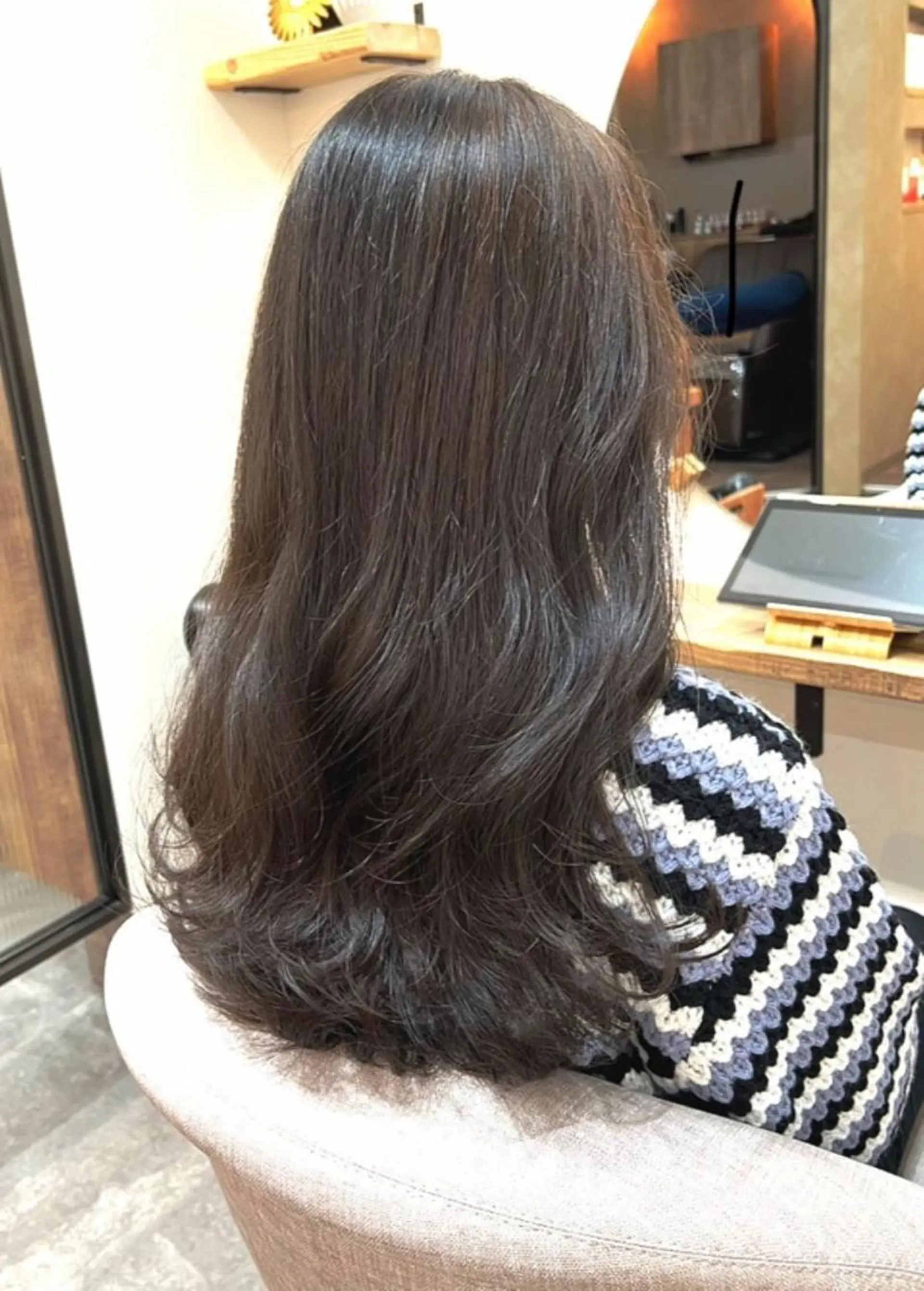 ロング カラー アディクシーカラー ブリーチ グレージュ ブリーチなしカラー オリーブグレージュ Seina セイナのヘアスタイル