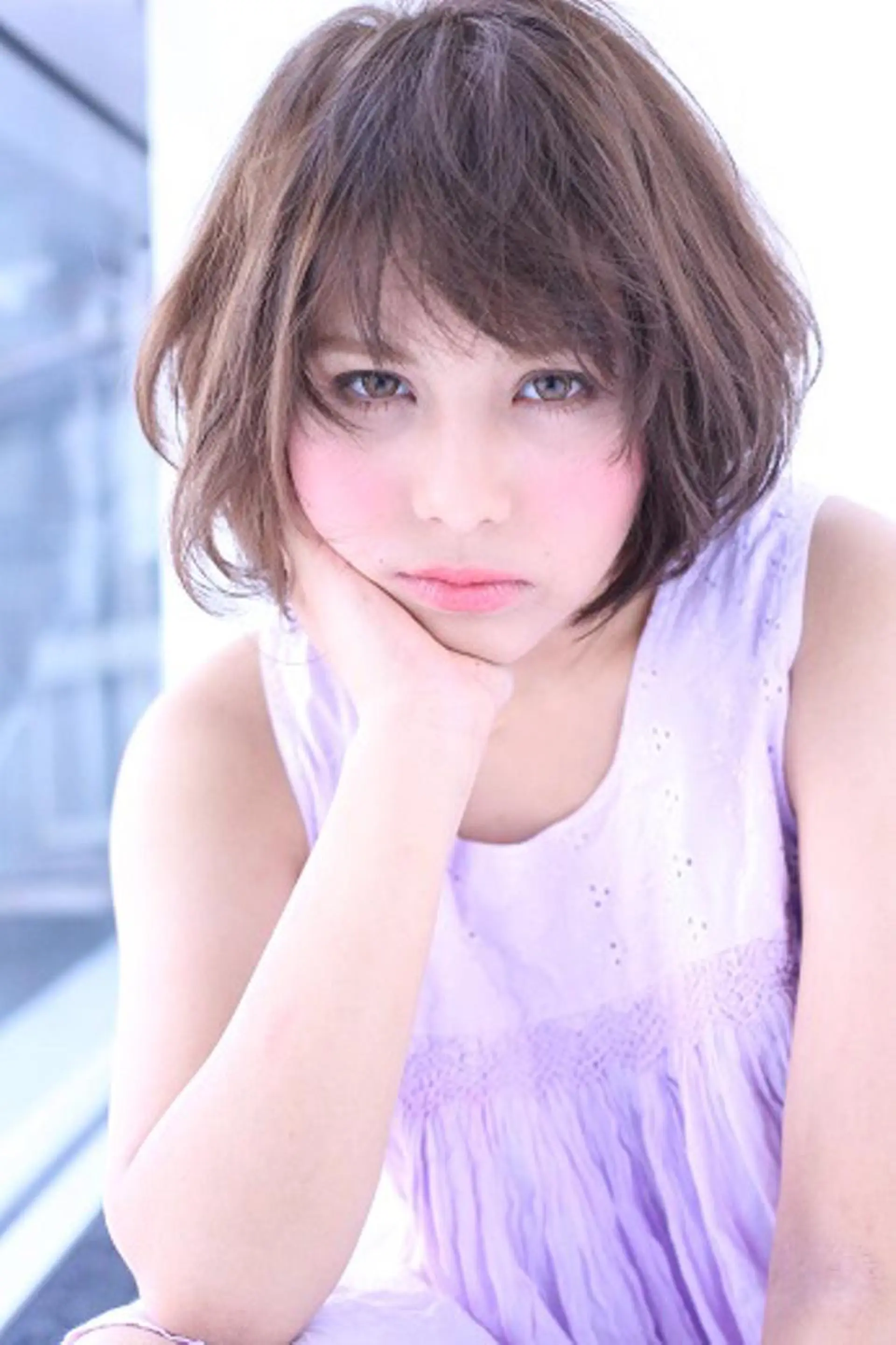 ショート カラー パーマ ベージュカラー イルミナカラー ショートヘア 小顔カット カット ヘアカラー 仲西 愛鈴のヘアスタイル