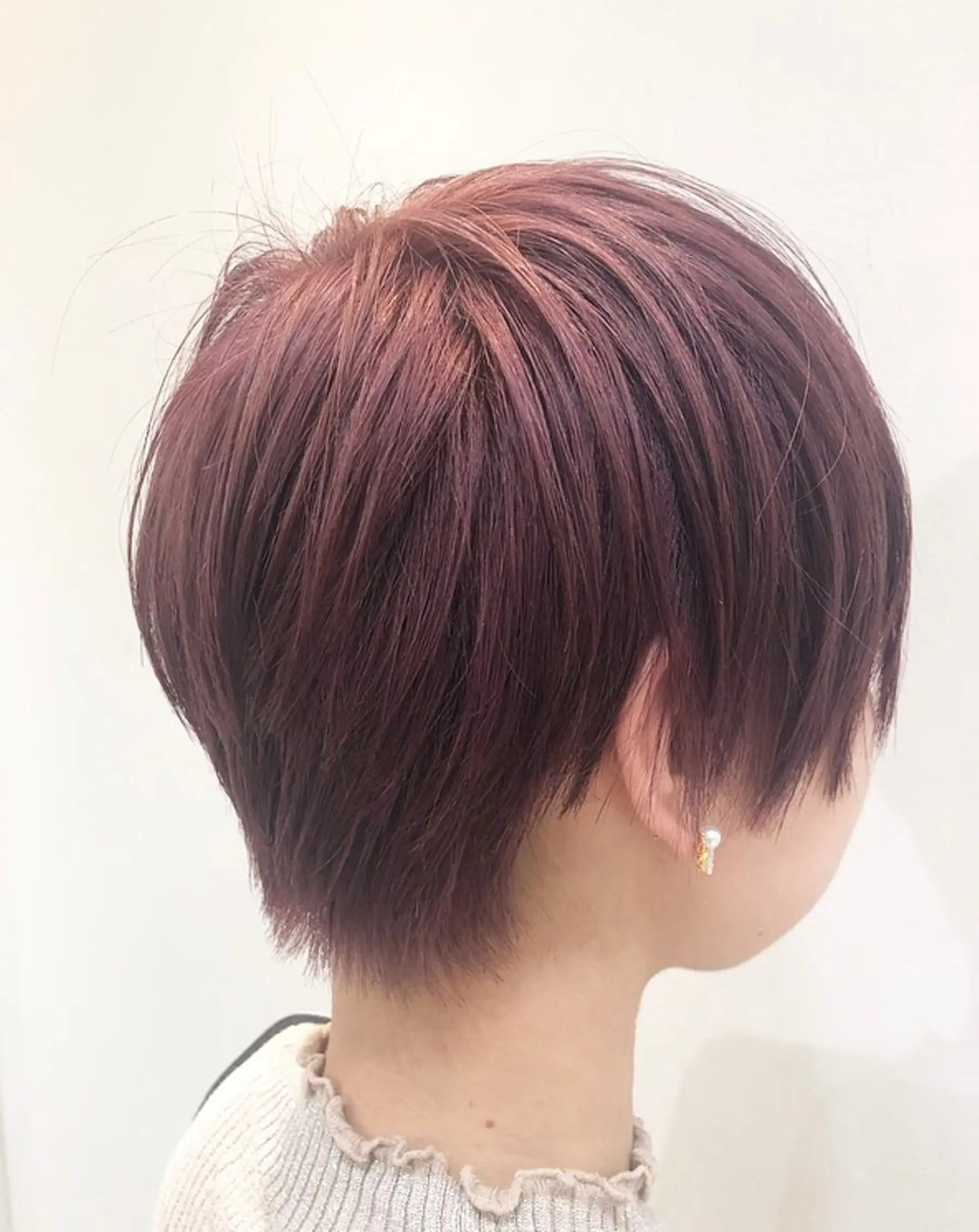 ショート パープルカラー GO TODAY SHAiRE SALON　下北沢店所属・冨永 志穂の眉毛・アイブロウイメージ