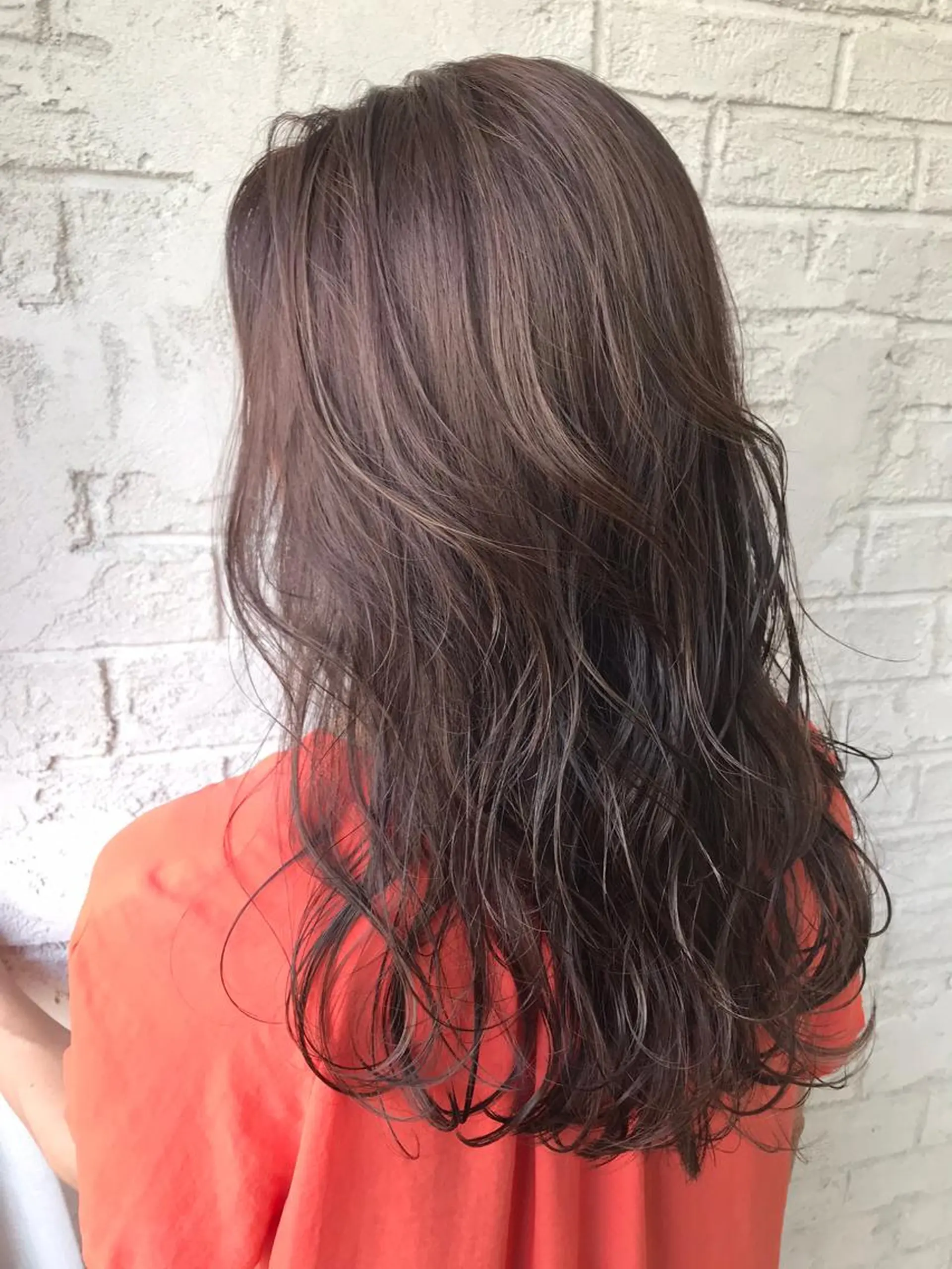 セミロング ハイライト ヘアカラー 🇺🇸ハイライト特 化美容師🇺🇸漆沢のヘアスタイル
