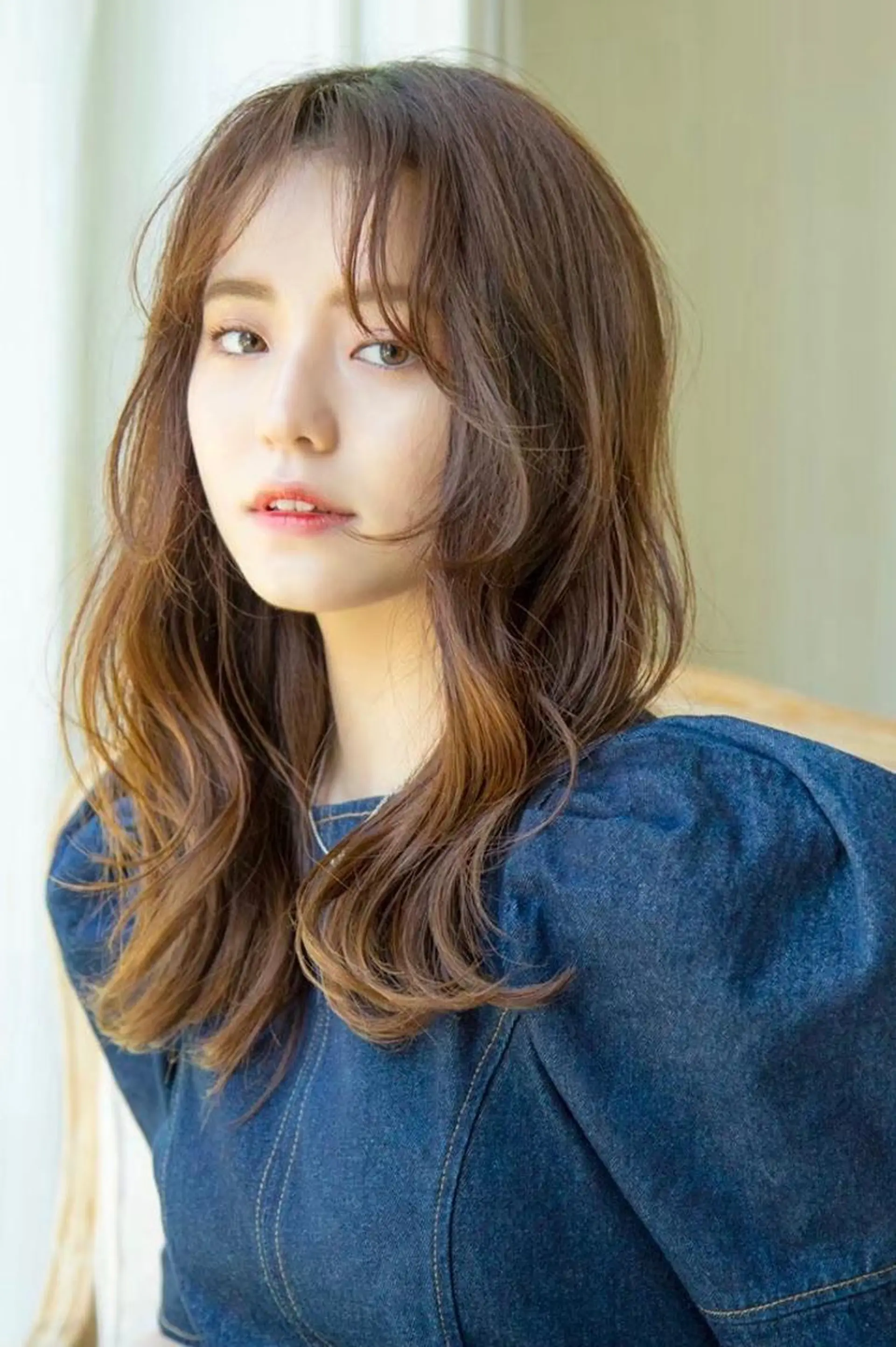 ロング カラー Akane レイヤー/艶カラーのヘアスタイル