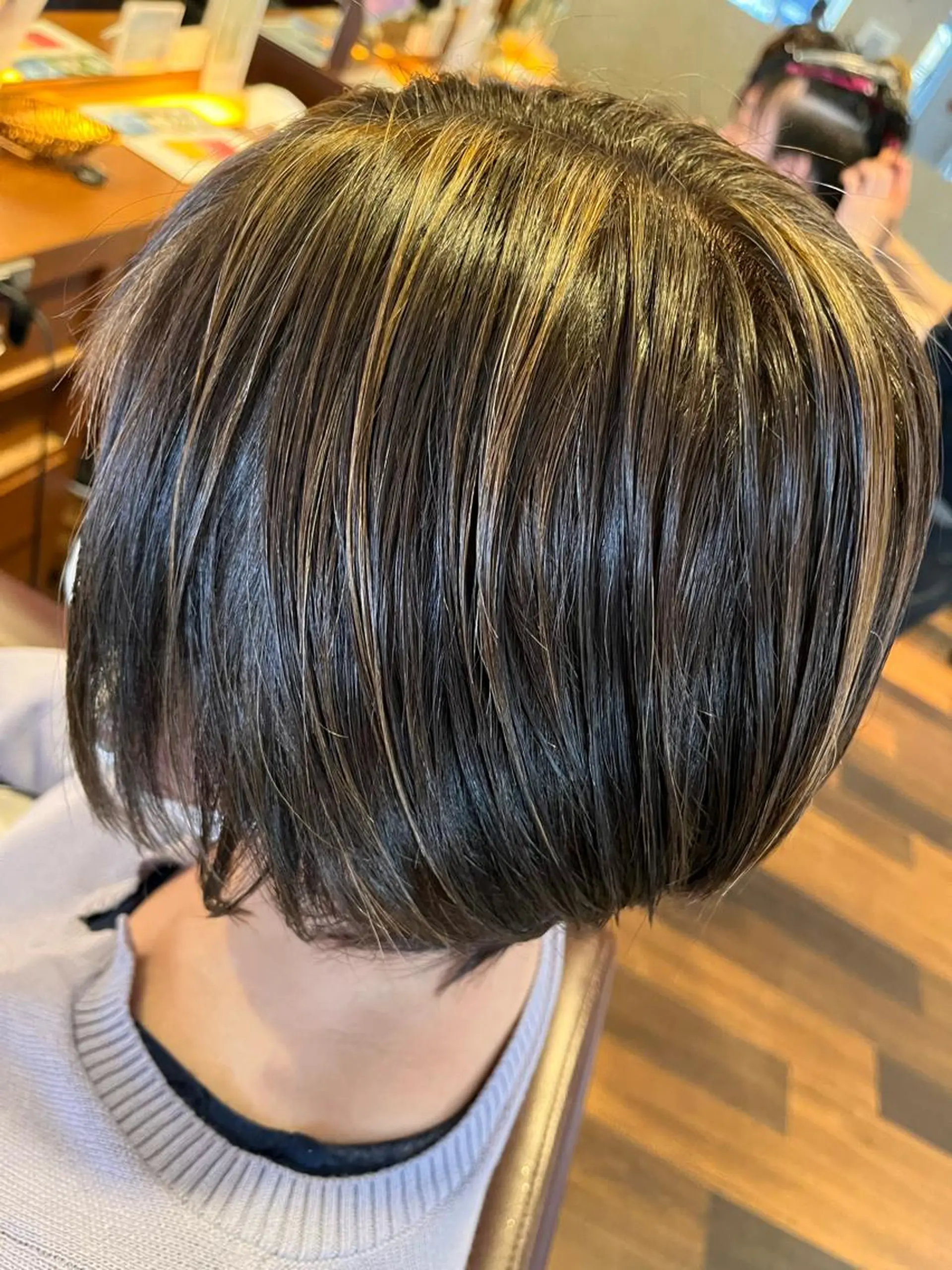 ショート ヘアカラー サイトウ ナツキのヘアスタイル