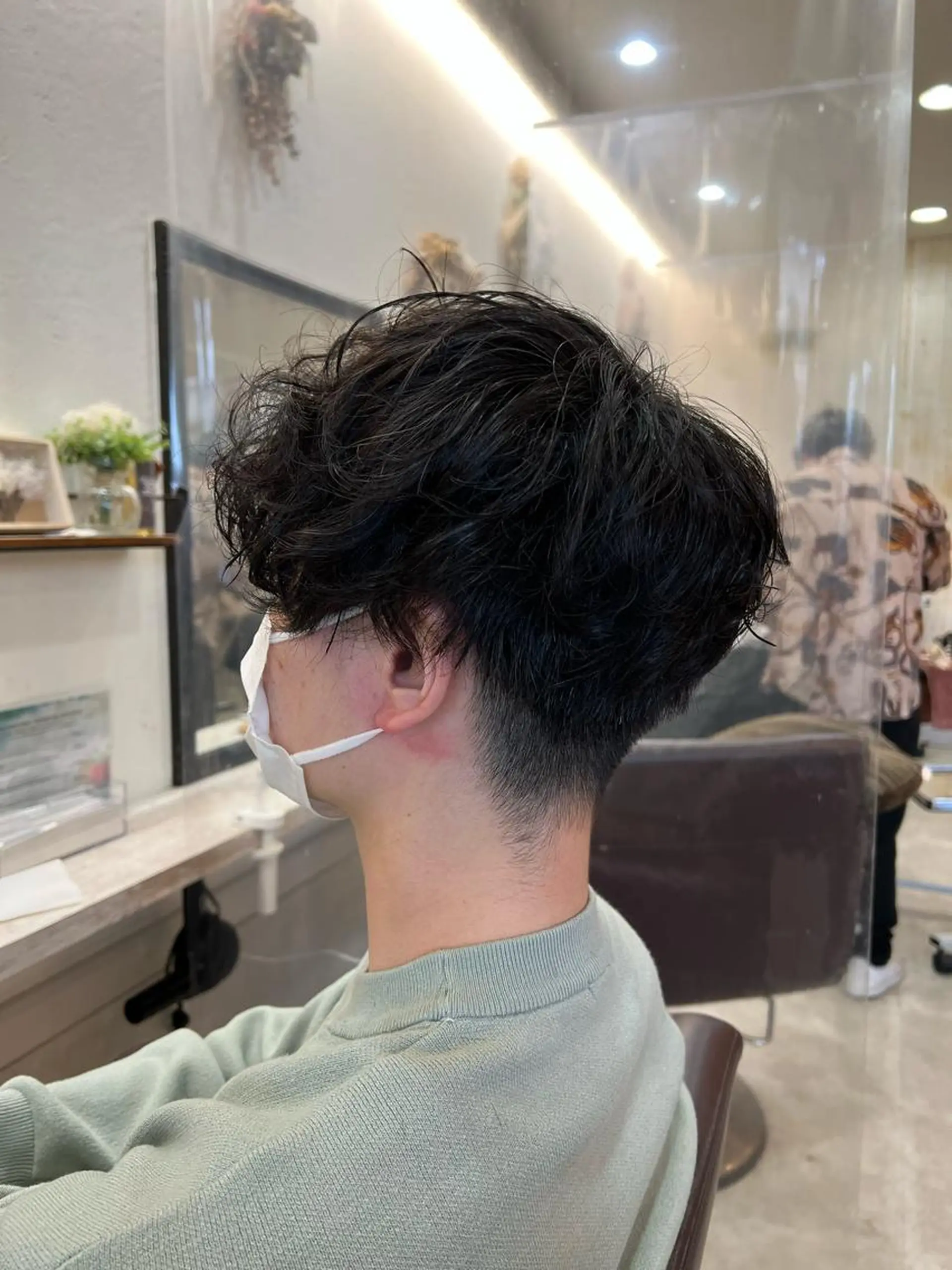 ショート パーマ メンズ カット パーマ トリートメント 🌱ブリーチカラー しばただいき🌱のヘアスタイル