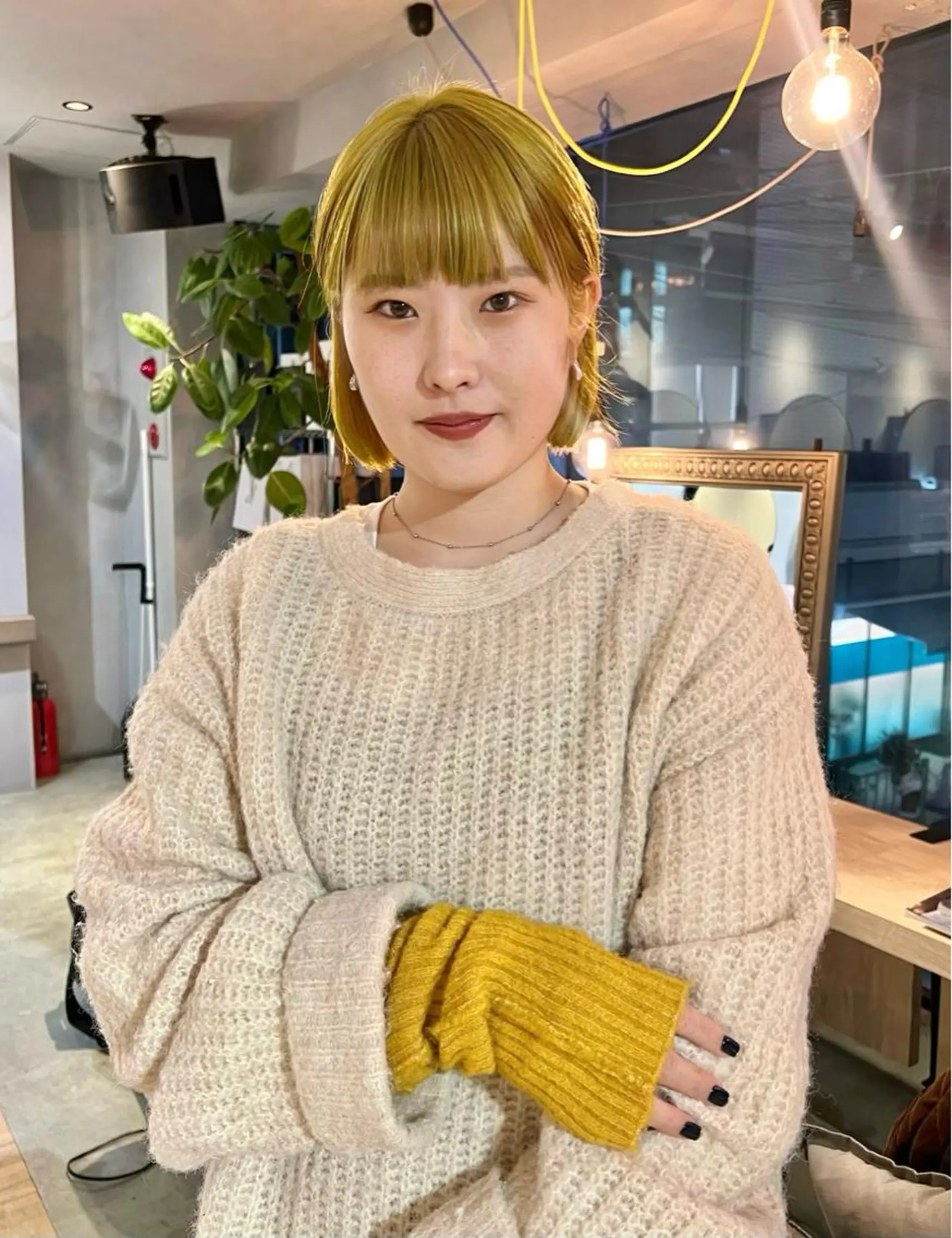 ショート カラー ぱつっとボブ 古家 佑真のヘアスタイル