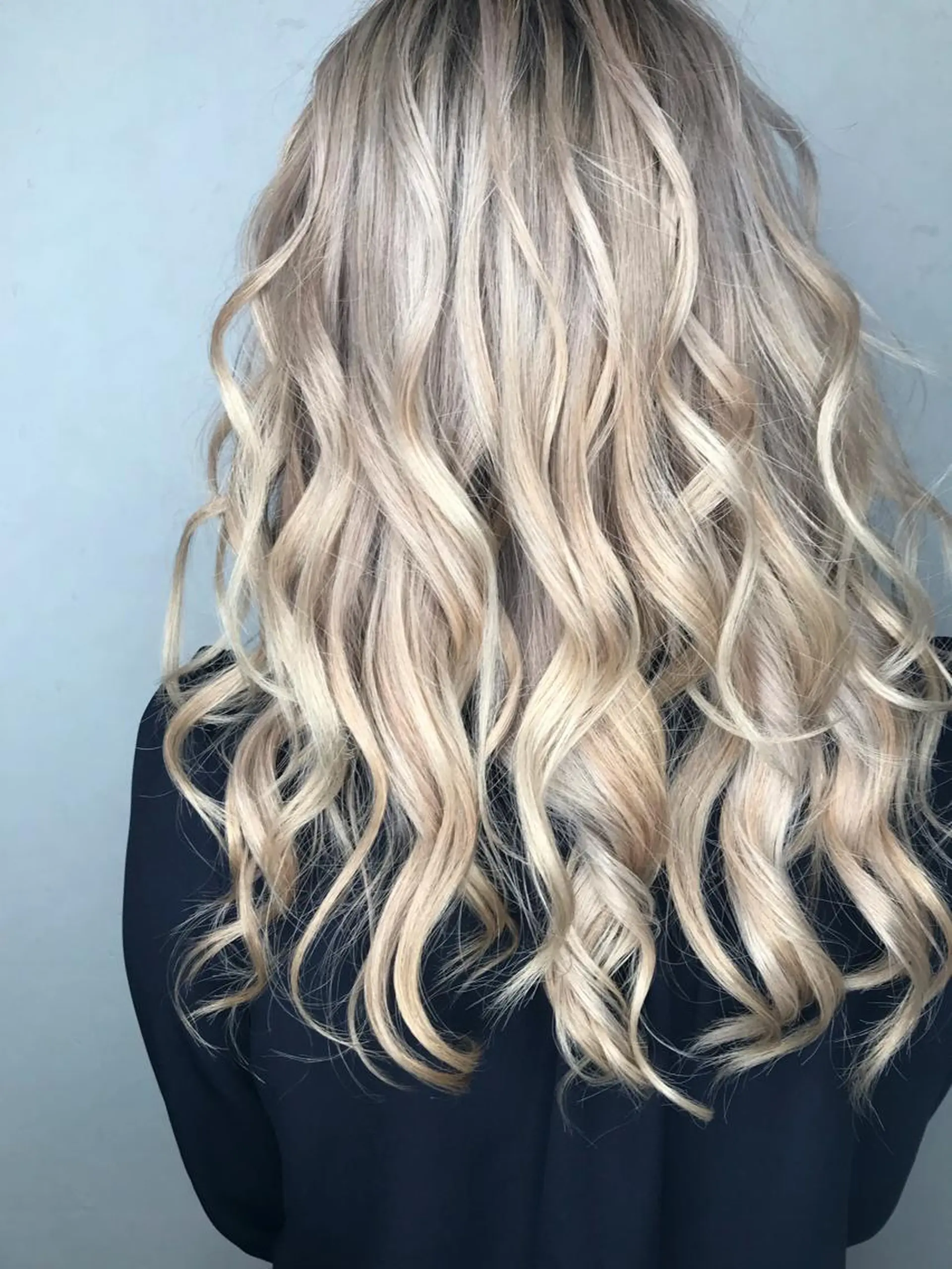 ロング カラー ブリーチ ヘアカラー 🦋透明感カラー🦋 CHIHARUのヘアスタイル
