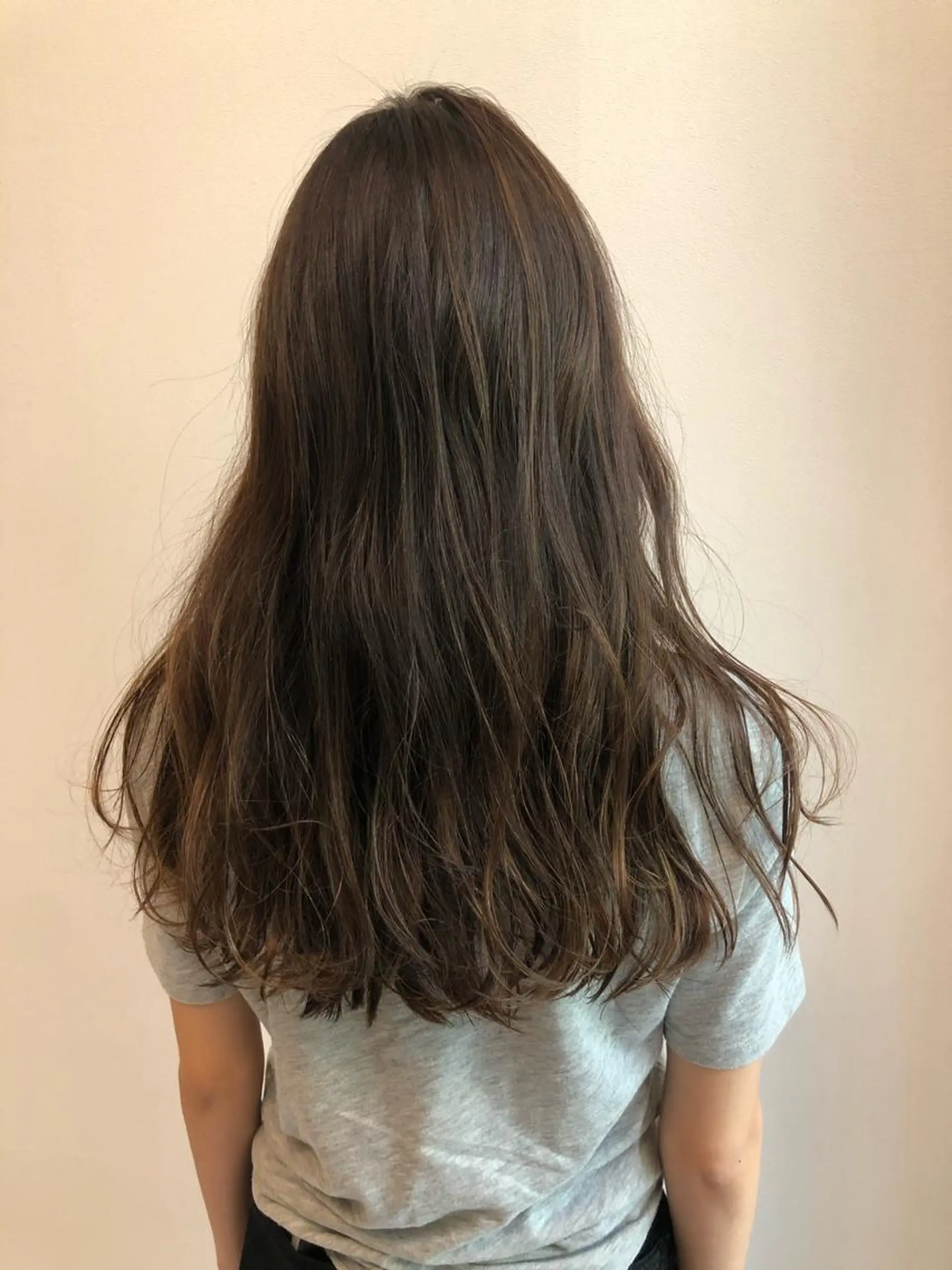 ロング ハイライト コトネ🫧 韓国風レイヤーカットのヘアスタイル