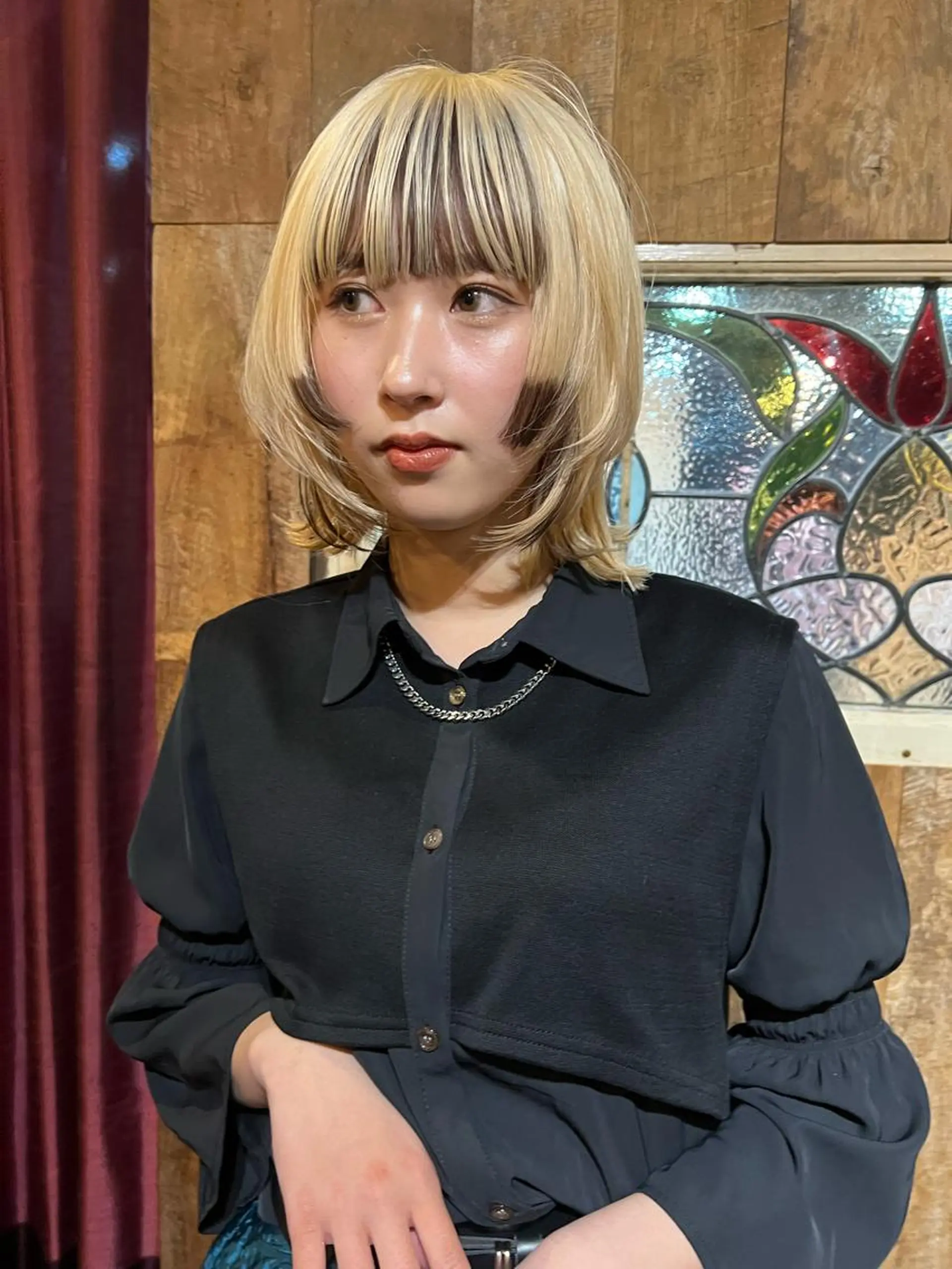 ミディアム カット ヘアカラー トリートメント ハイトーンカラー🍑 maanaのヘアスタイル