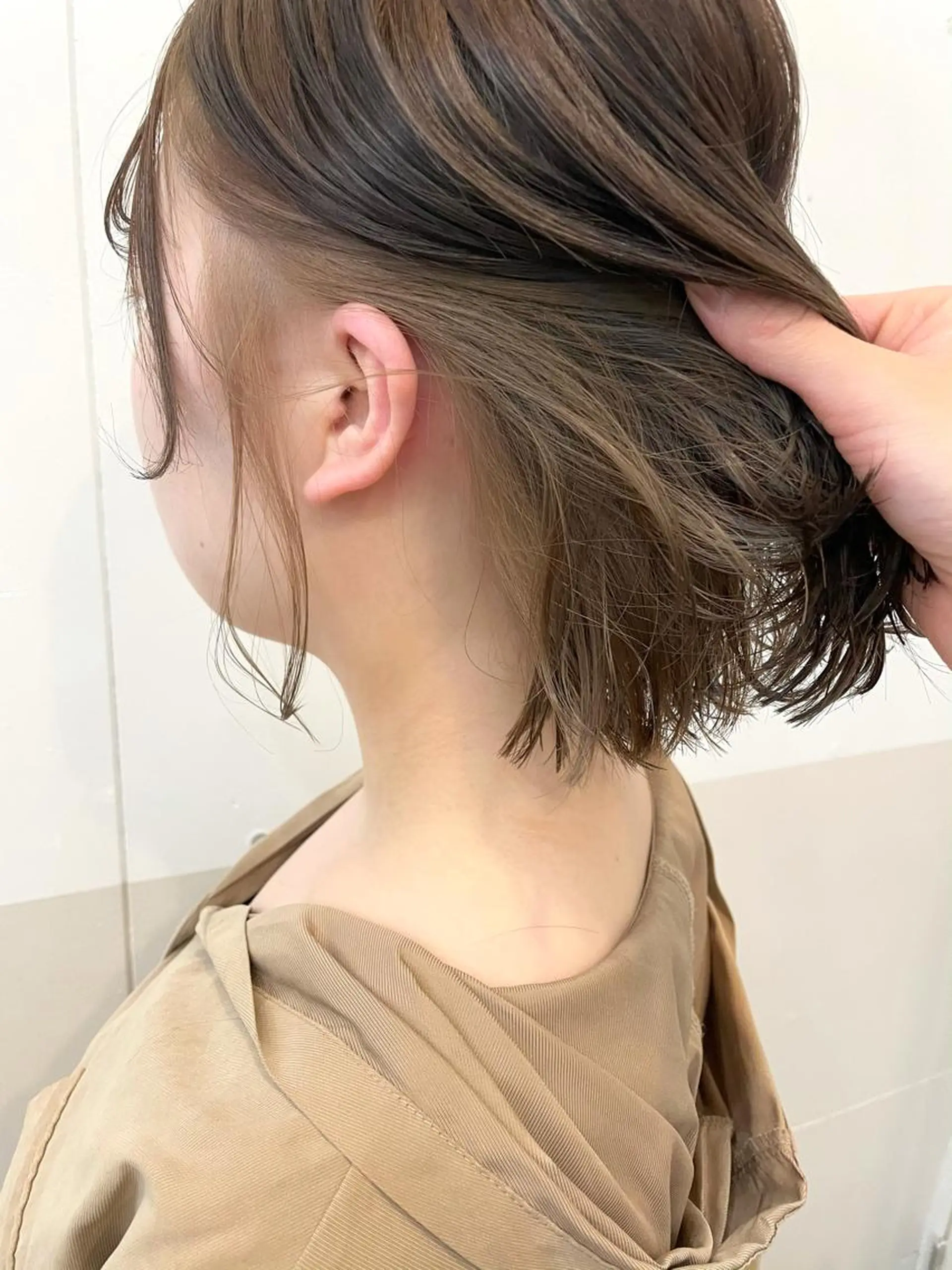 ミディアム カラー インナーカラー ボブ ヘアカラー トリートメント chama レイヤーカットのヘアスタイル