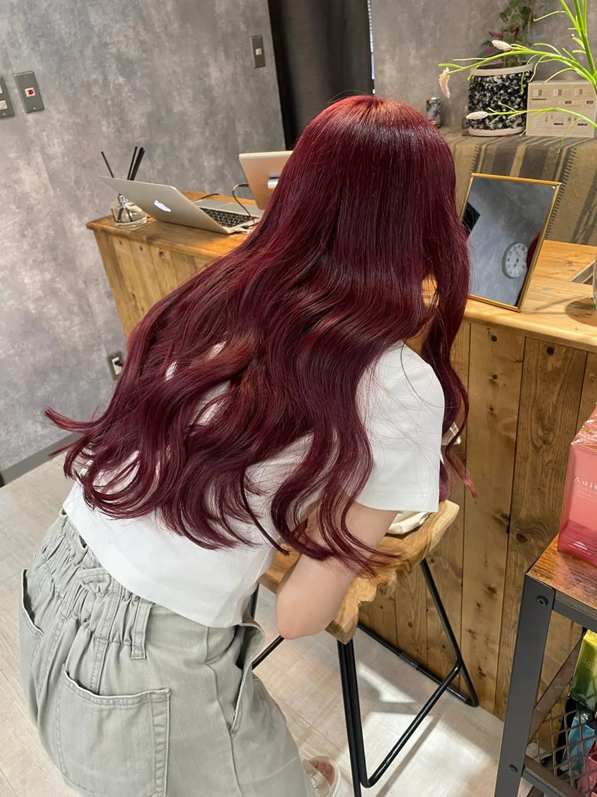 セミロング カラー 宮城 ほのかのヘアスタイル