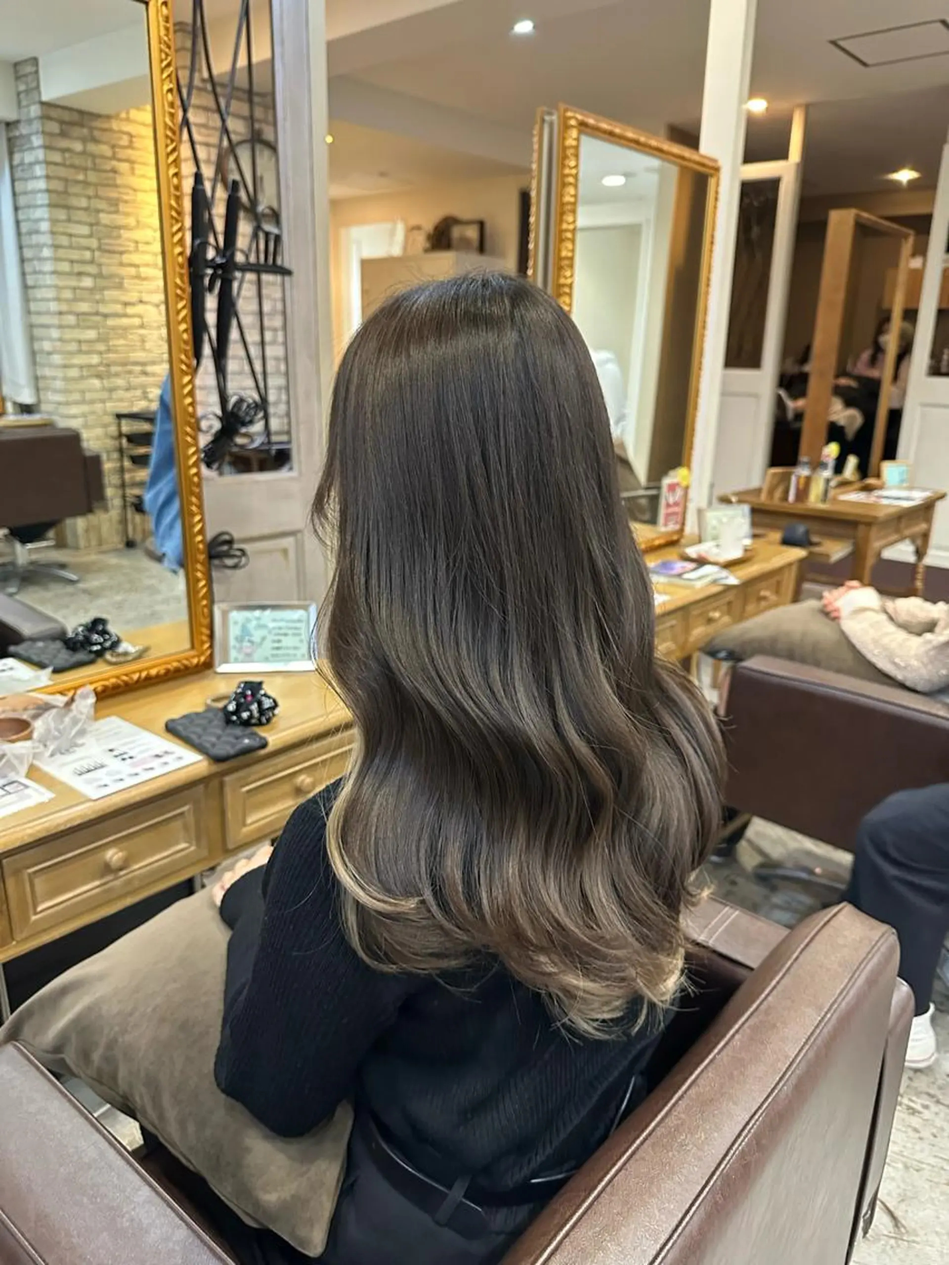 ロング 柔らかベージュ🤍 fukaのヘアスタイル