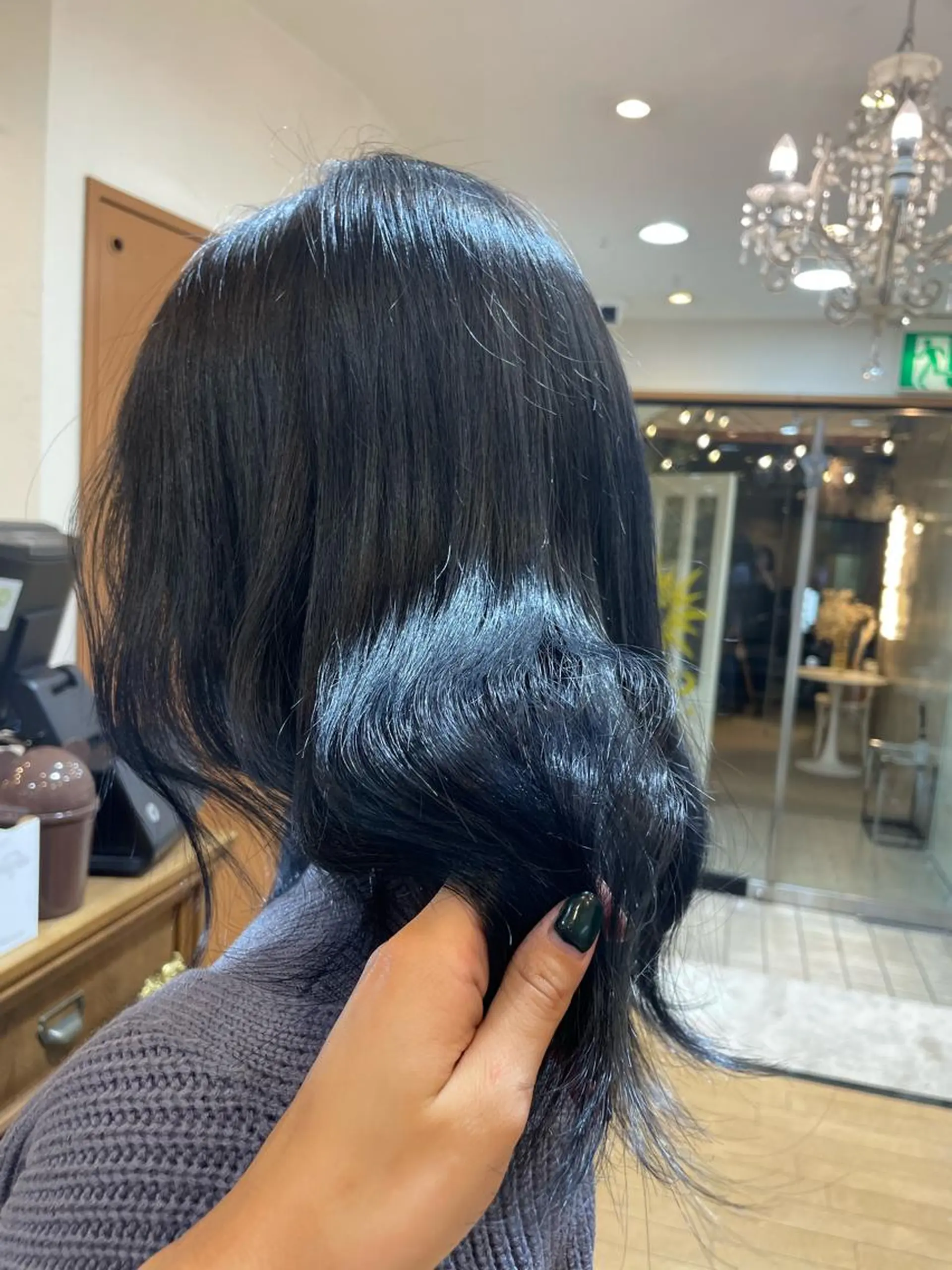 ミディアム 山本 眞白のヘアスタイル