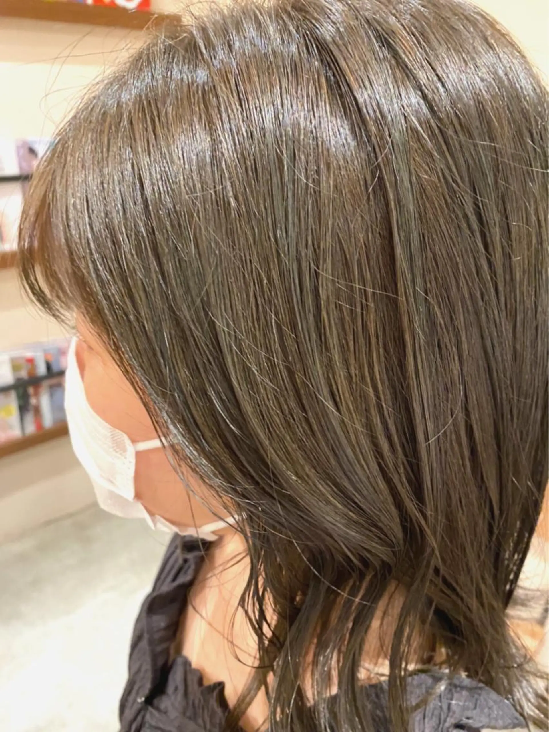 ミディアム アッシュ カット ヘアカラー couleur所属・田中 恭子のヘアスタイル