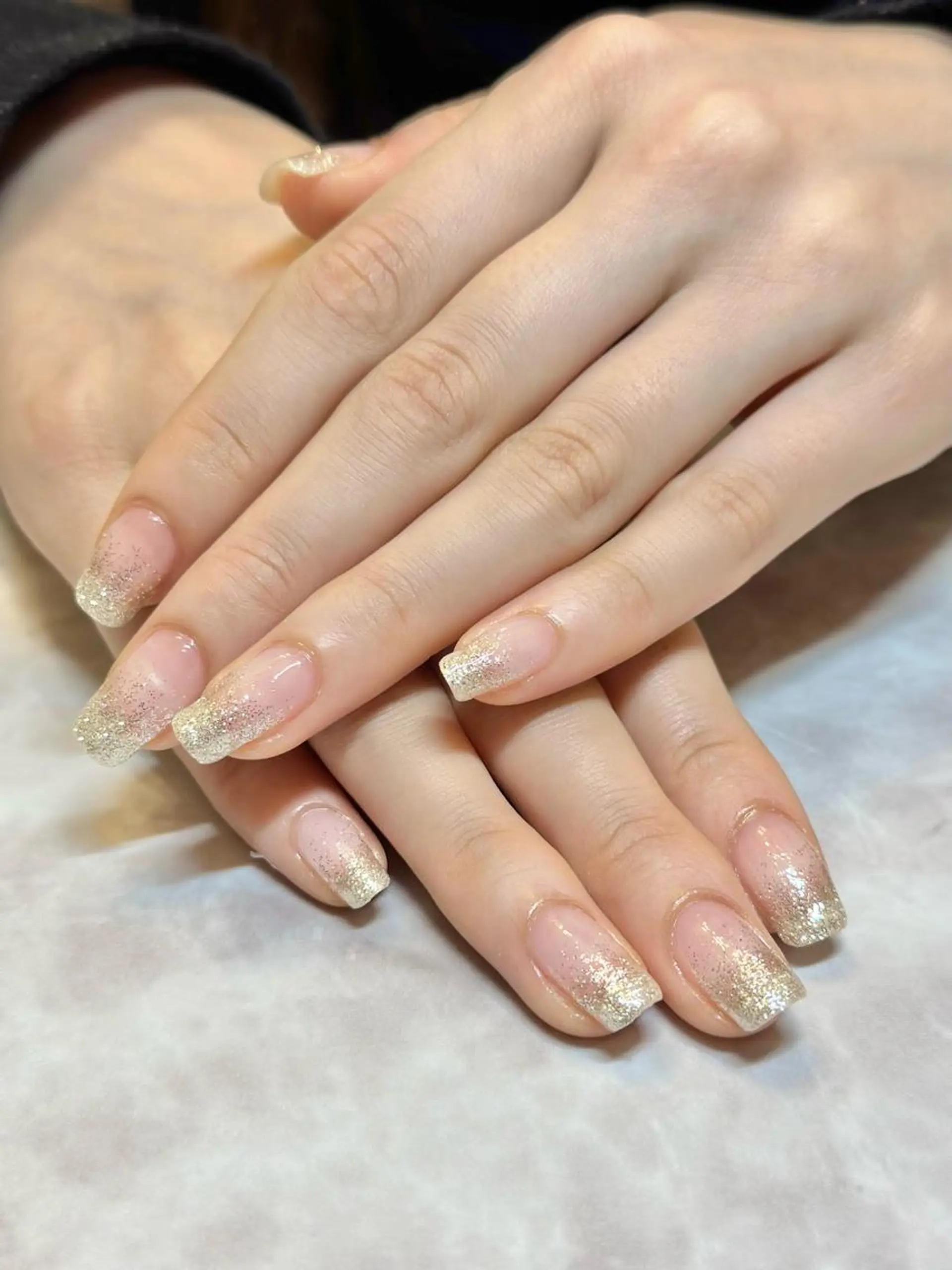 ネイル グラデーション ラメ(グリッター) ラメグラデーション シルバー Nailsalon yuuchiのネイルデザイン