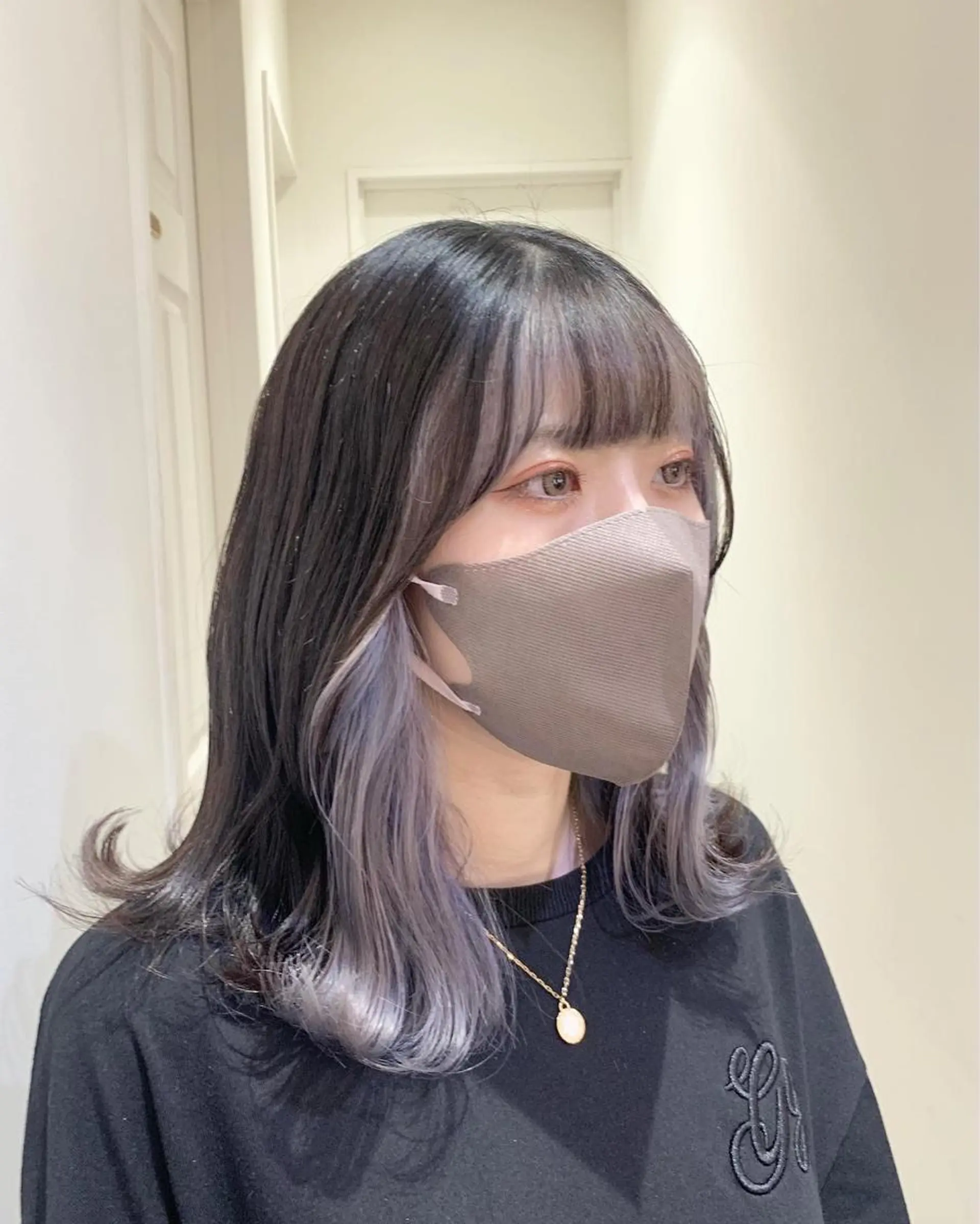 ミディアム カット ヘアカラー トリートメント 🖤横浜ハイトーン /ケアブリーチ🖤のヘアスタイル
