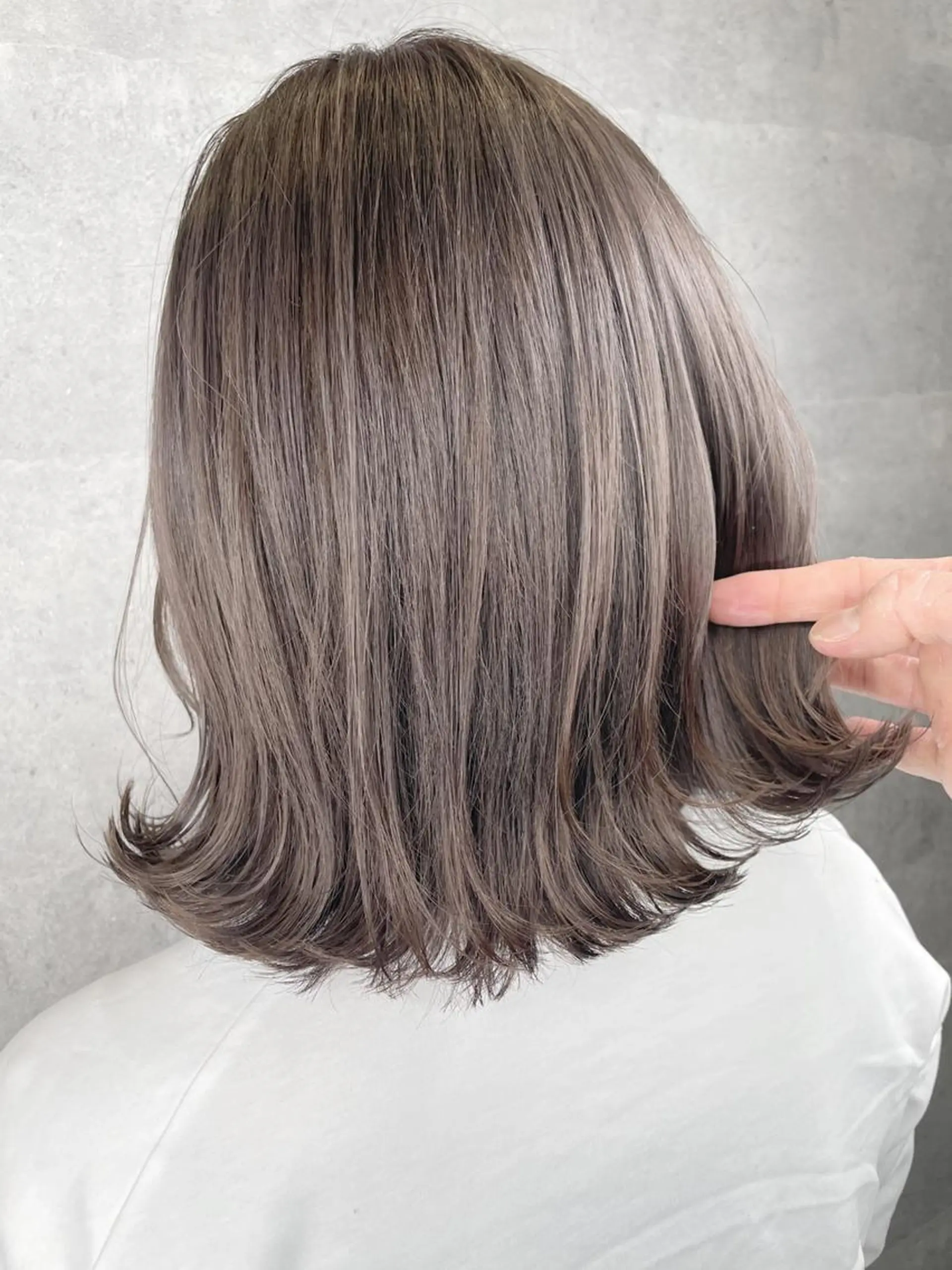 ミディアム 外国人風カラー ハイライト 髪質改善 似合わせカット トリートメント saho .のヘアスタイル