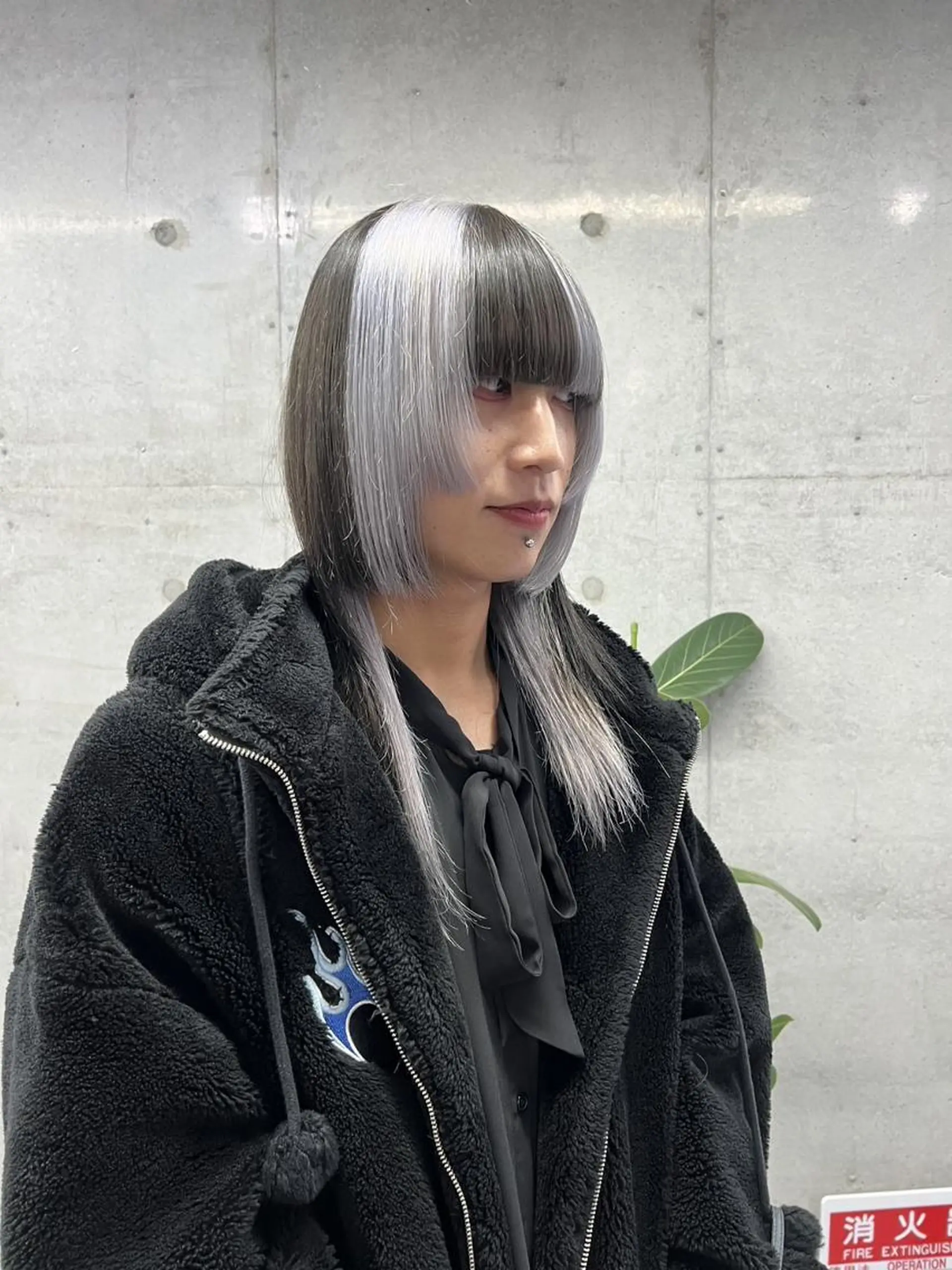 セミロング 青木 芽生のヘアスタイル