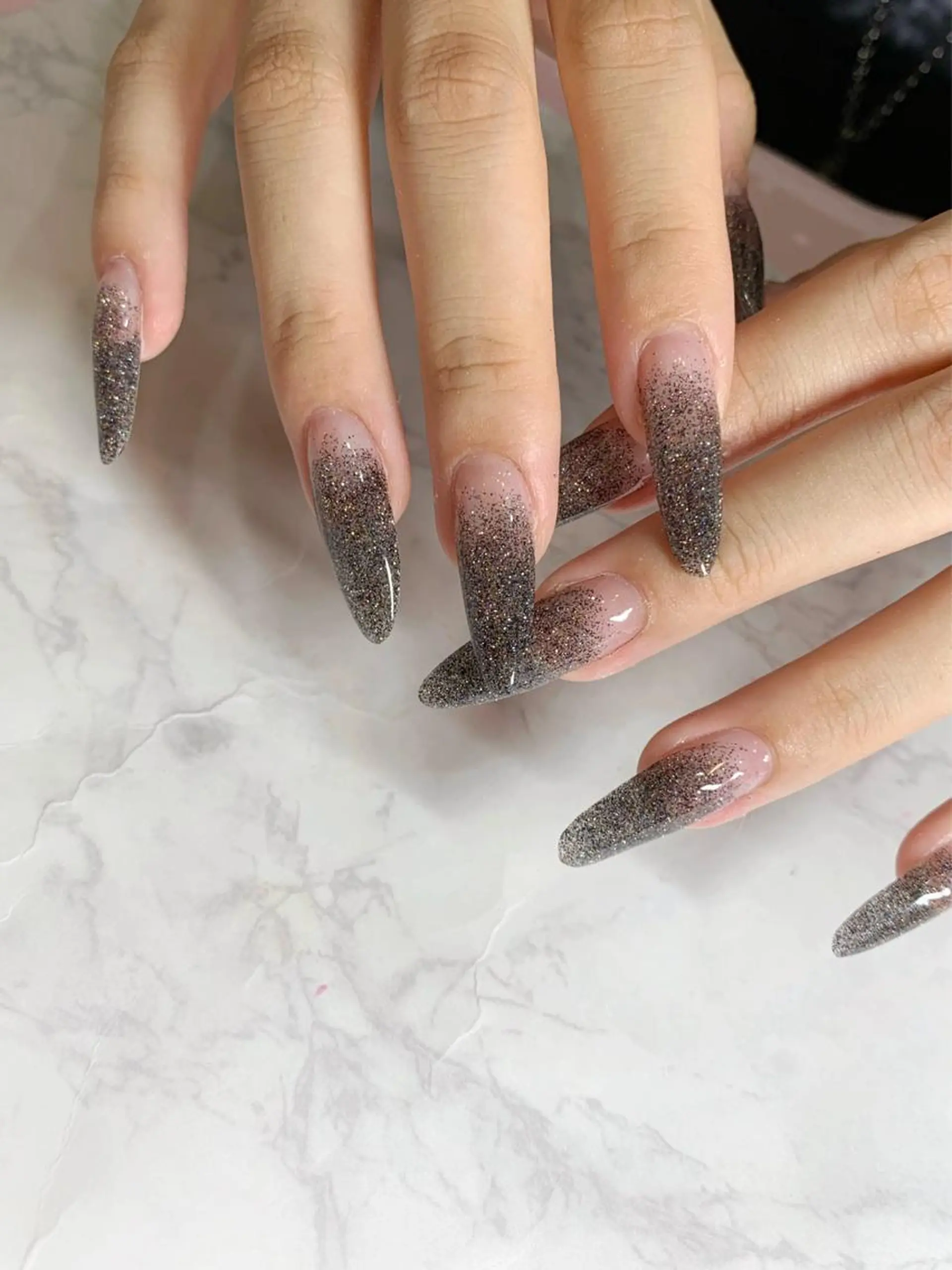 ネイル グラデーション ラメ(グリッター) ラメグラデーション スカルプネイル glossnail MIKIのネイルデザイン