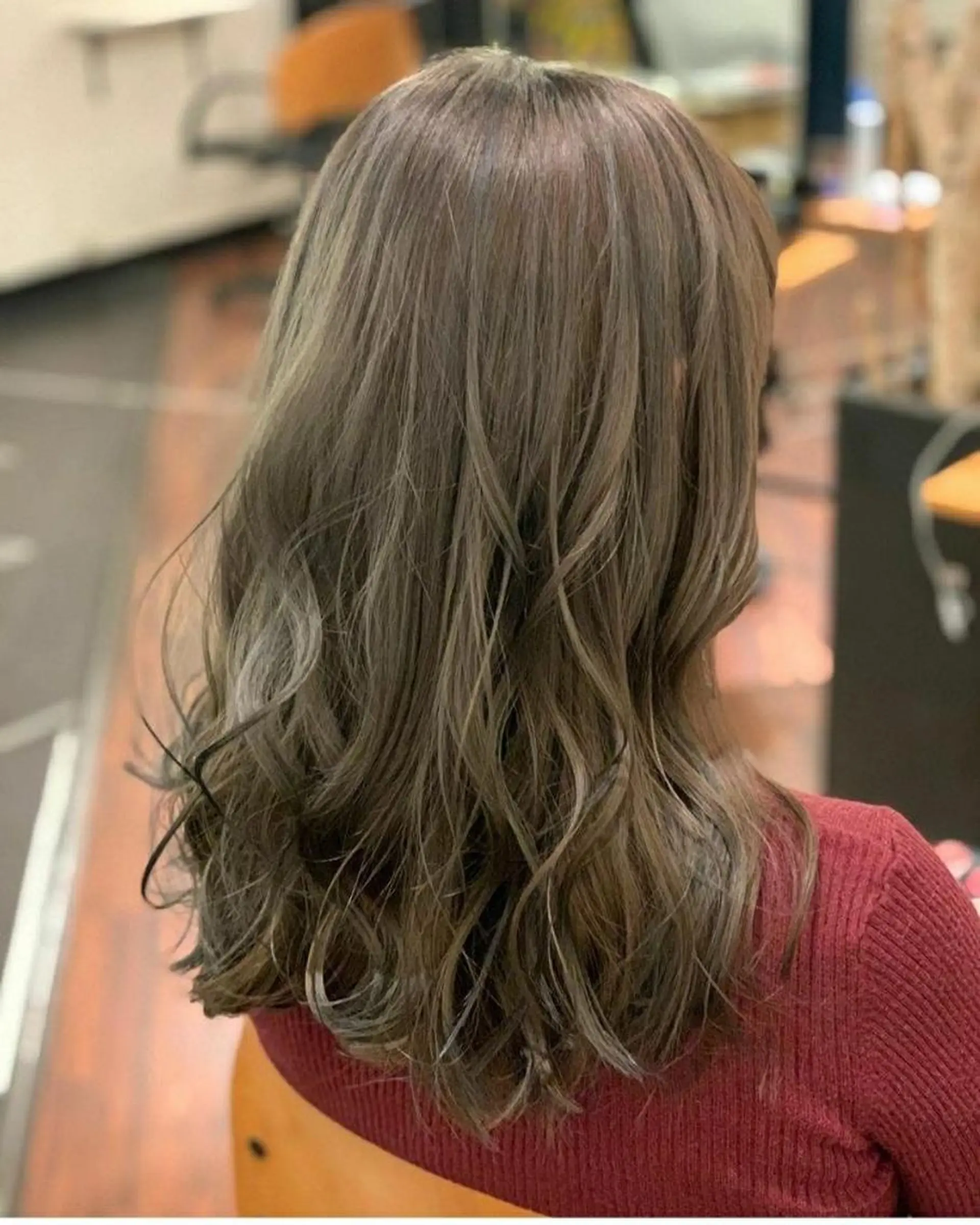 セミロング vain(ヴェイン)所属・レイヤー艶 カラー/kougaのヘアスタイル