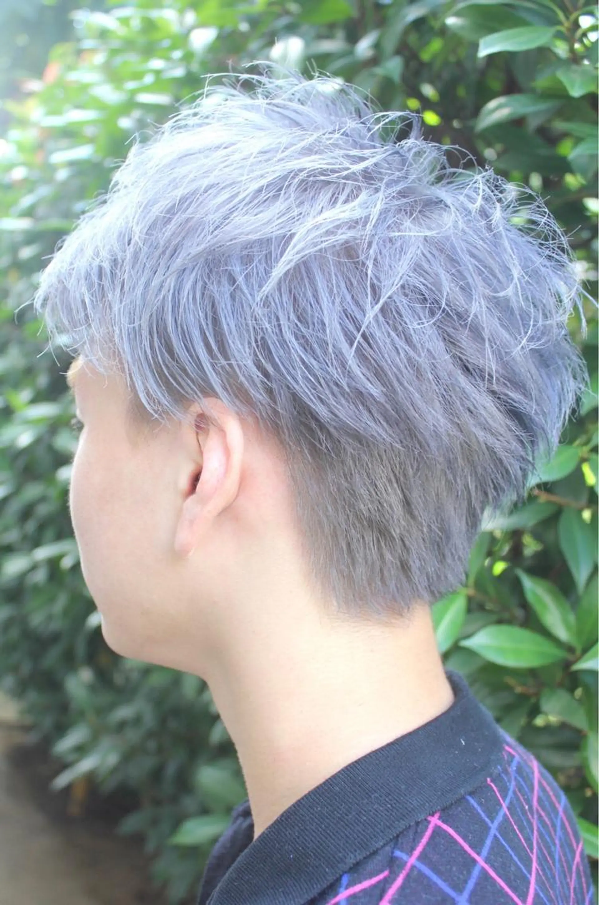 ショート カラー メンズ メンズブリーチ アッシュ ブリーチ ブルーカラー シルバー 代表　YUKI ☆のヘアスタイル