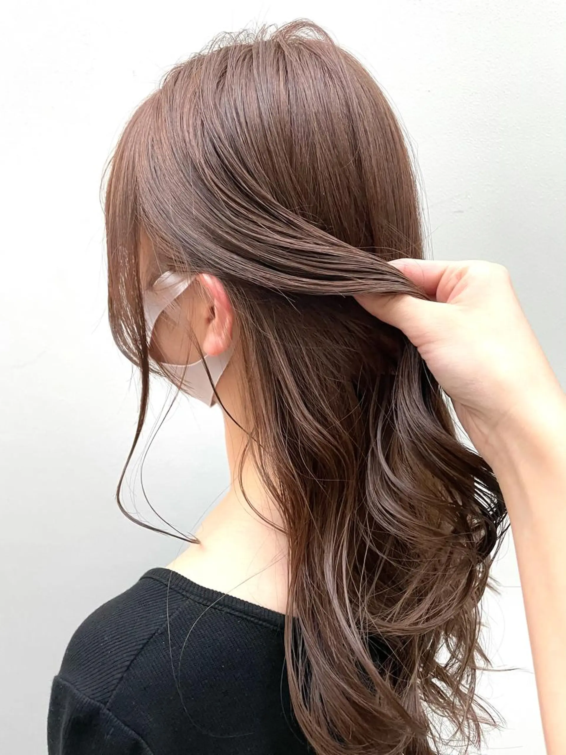 ロング カラー ブリーチ ブラウンカラー チョコレートブラウン ブリーチなしカラー カット ヘアカラー トリートメント chama レイヤーカットのヘアスタイル