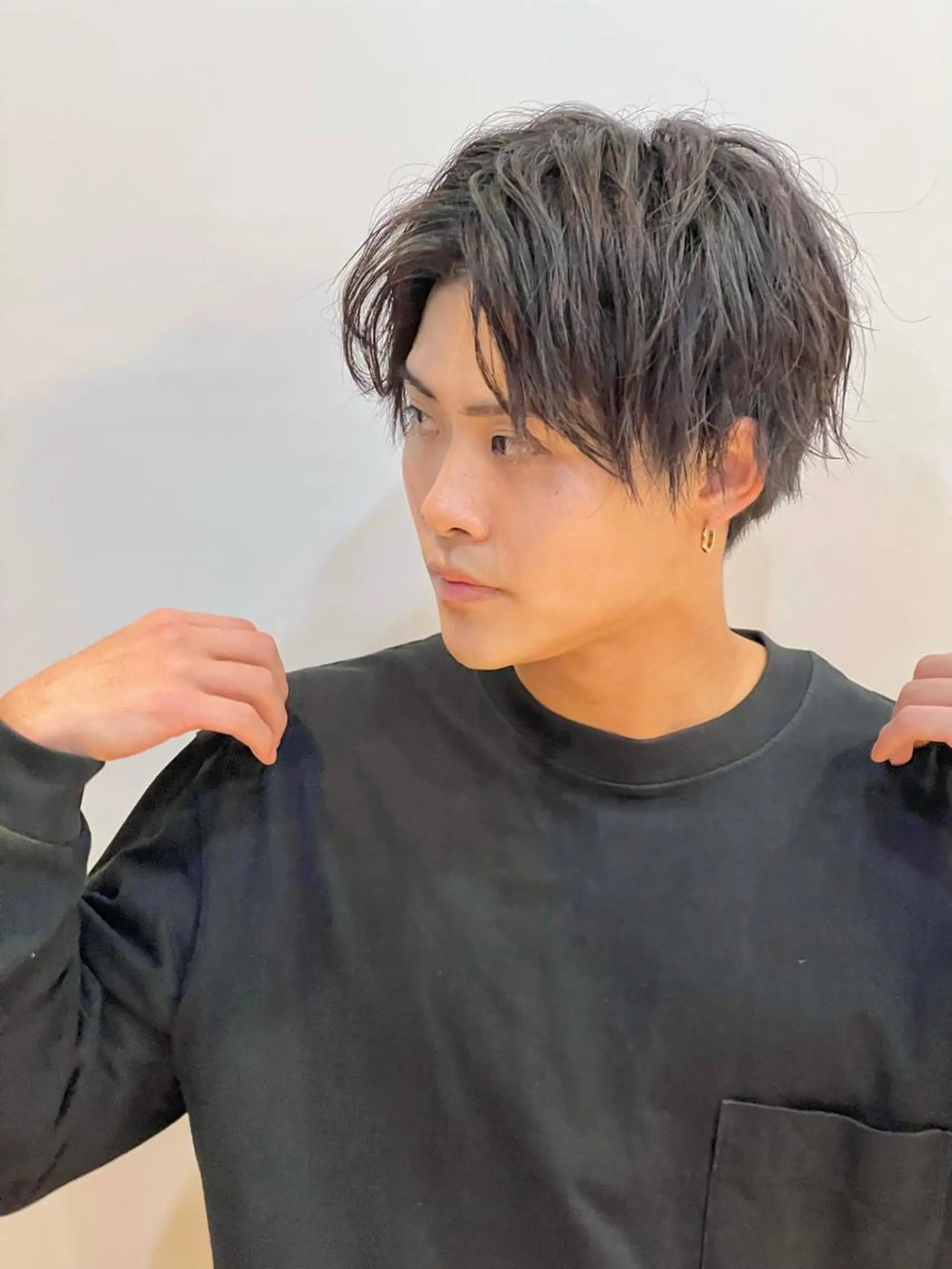 ショート パーマ メンズ メンズパーマ 波巻きパーマ メンズカット曲がる 縮毛矯正佐々木タクマのヘアスタイル