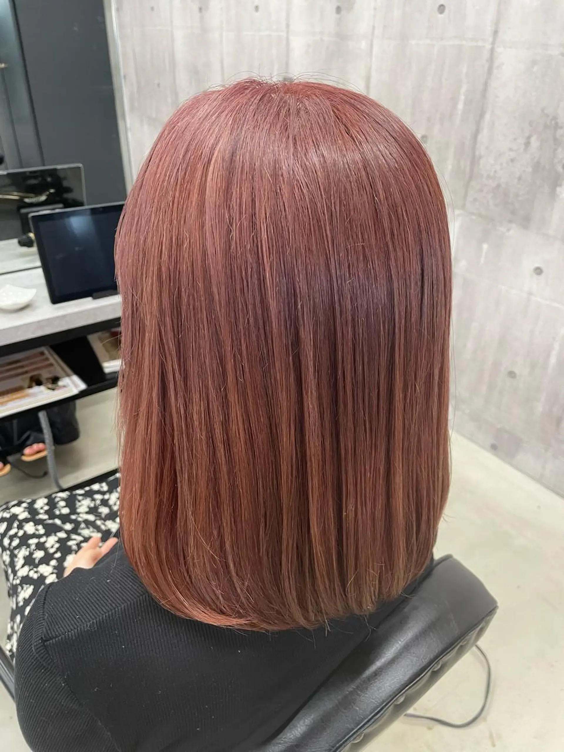 ミディアム カラー ブリーチ 縮毛矯正 ヘアカラー LUXBE LUCE 那覇小禄イオン店所属・LUXBE LUCE ひなののヘアスタイル