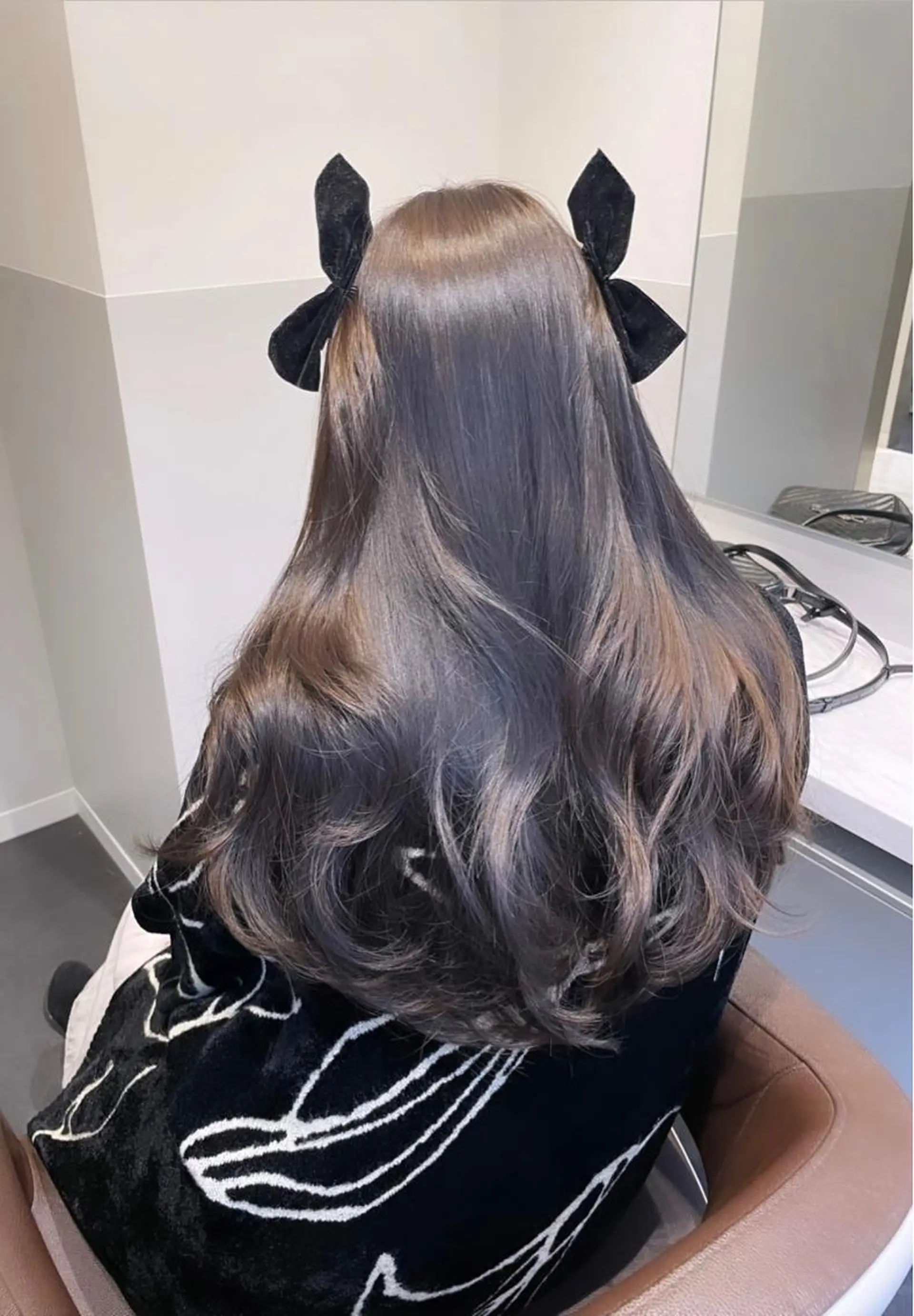 ロング カット ヘアカラー トリートメント 〻ツヤハイトーン🩰 🤍HARUCAのヘアスタイル