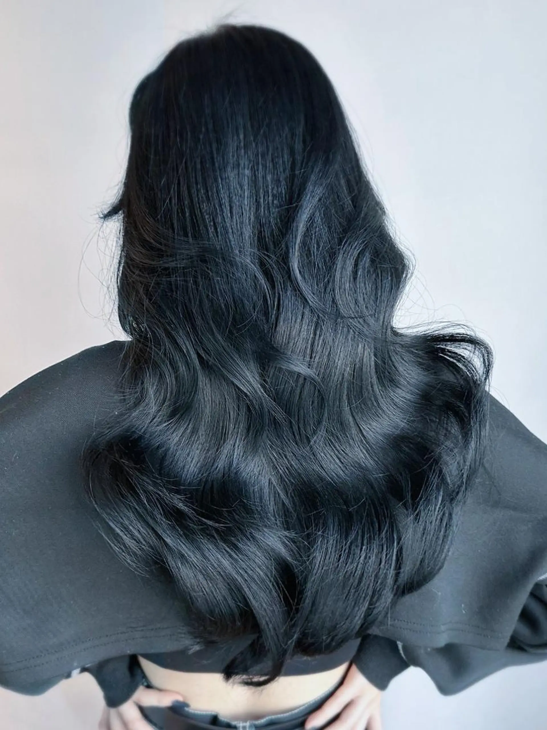 ロング カラー ブルーカラー ITbyALBUM 浦和店のヘアスタイル
