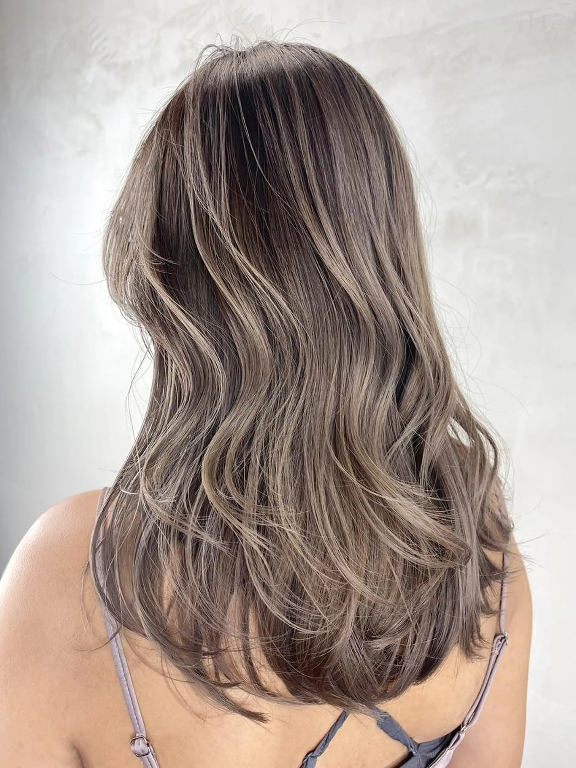 カラー セミロング バレイヤージュ レイヤーカット カット ヘアカラー トリートメント ITbyALBUM 浦和店のヘアスタイル