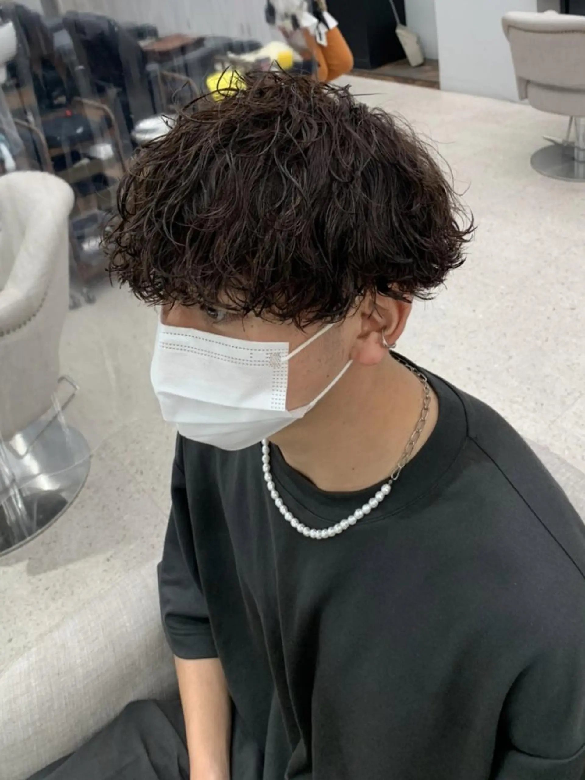 ショート パーマ ヘアアレンジ メンズ センターパート フェードカット マッシュ メンズパーマ メンズツイストパーマ カット パーマ mihoko/ ニュアンスパーマのヘアスタイル