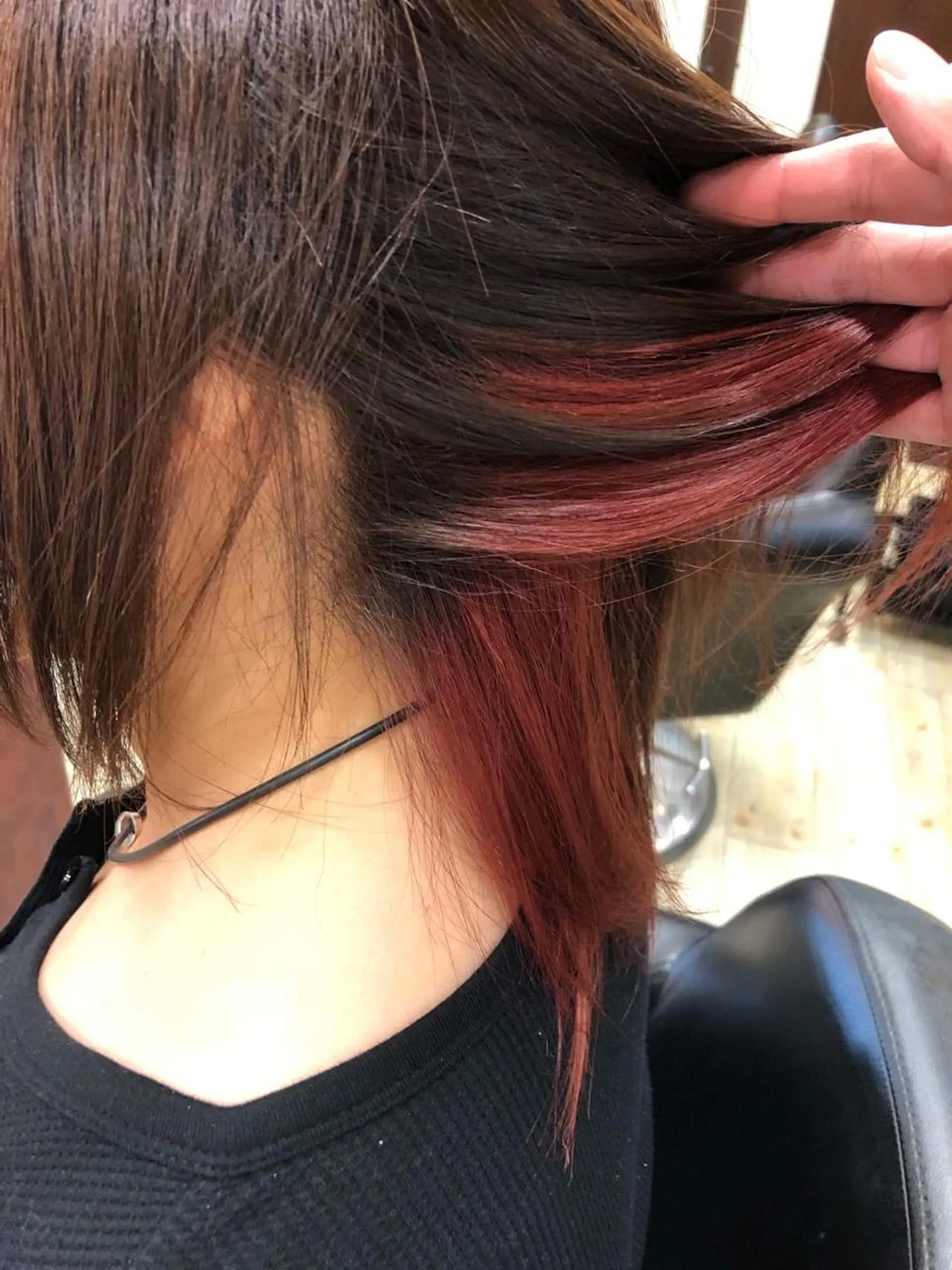 セミロング カラー アッシュ インナーカラー ピンクカラー ピンクアッシュ エル美容室所属・織田 英之のヘアスタイル