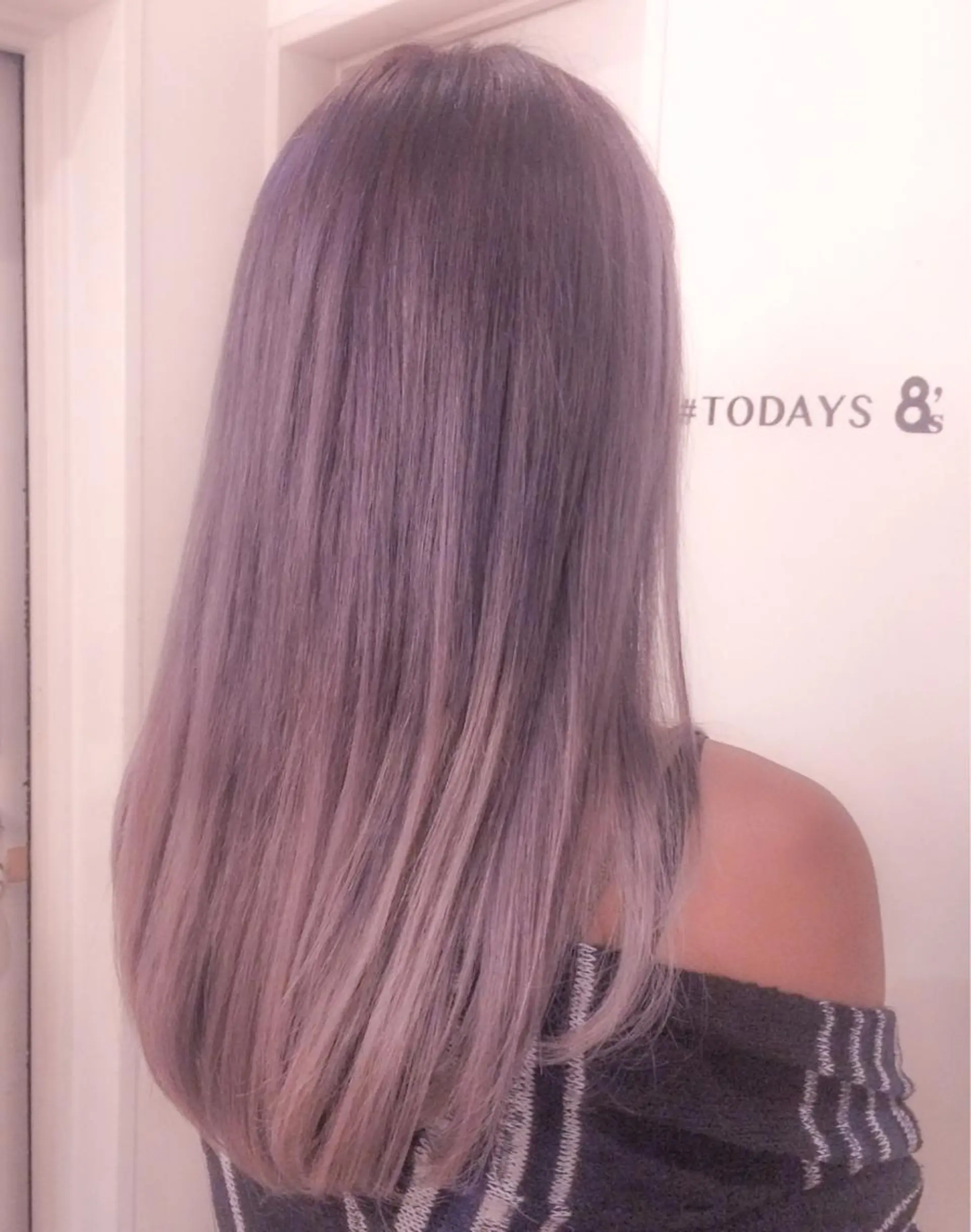 ロング ホワイト&レイヤーカ ットエクステ長畠俊輔のヘアスタイル